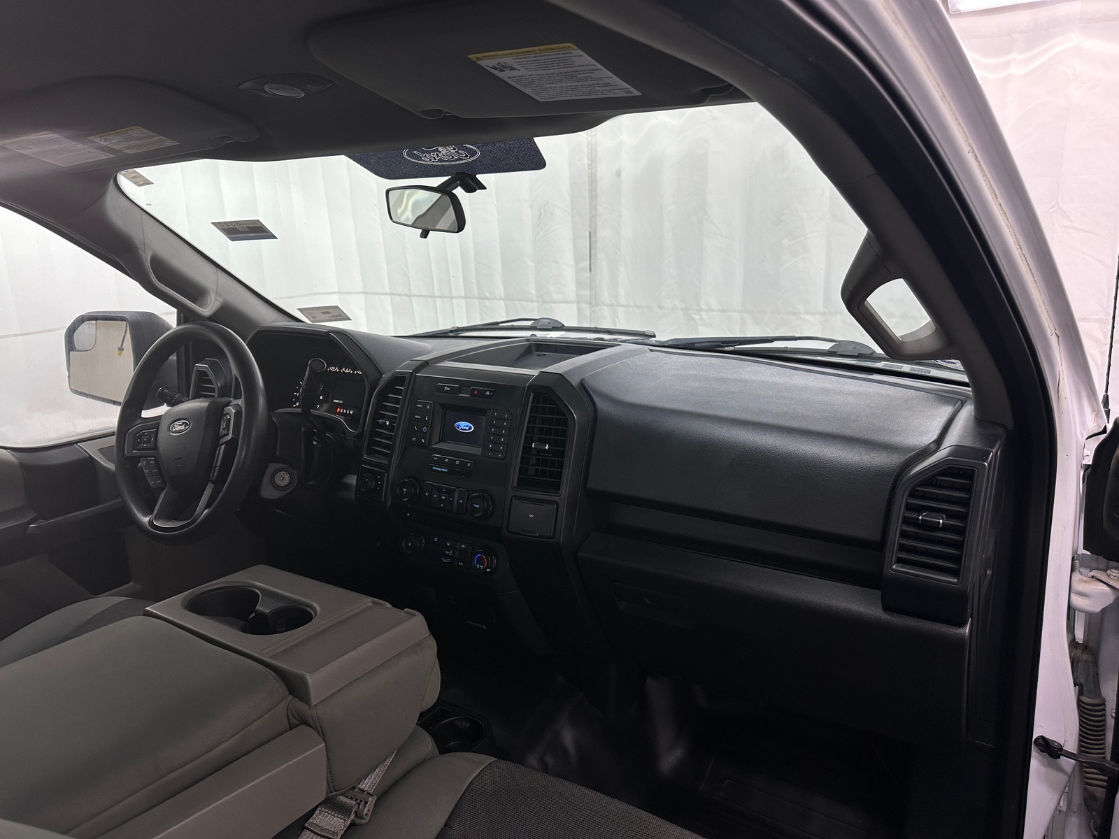 Thumbnail: 2018 Ford Econoline - 3