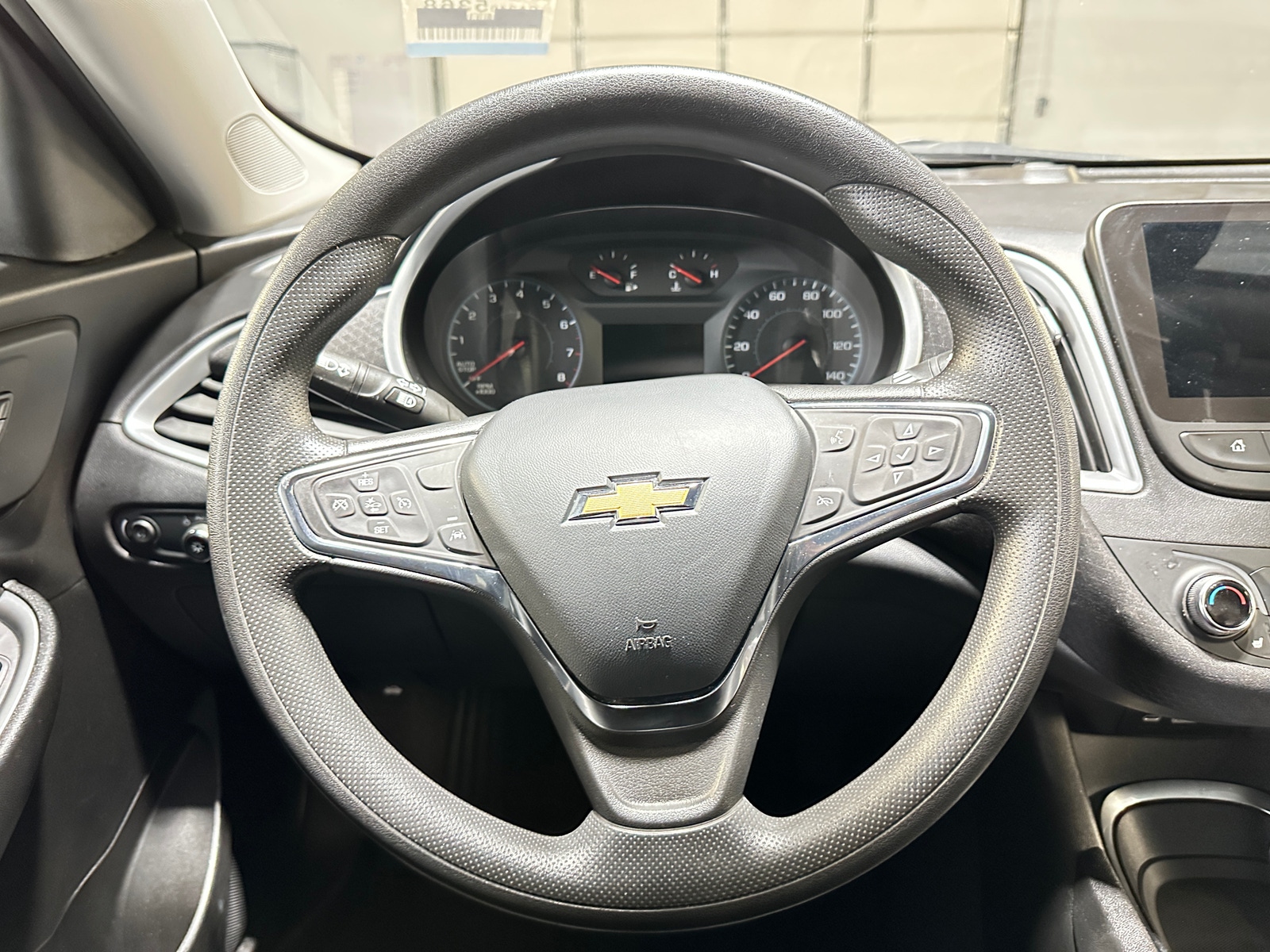 Thumbnail: 2023 Chevrolet Malibu - 5