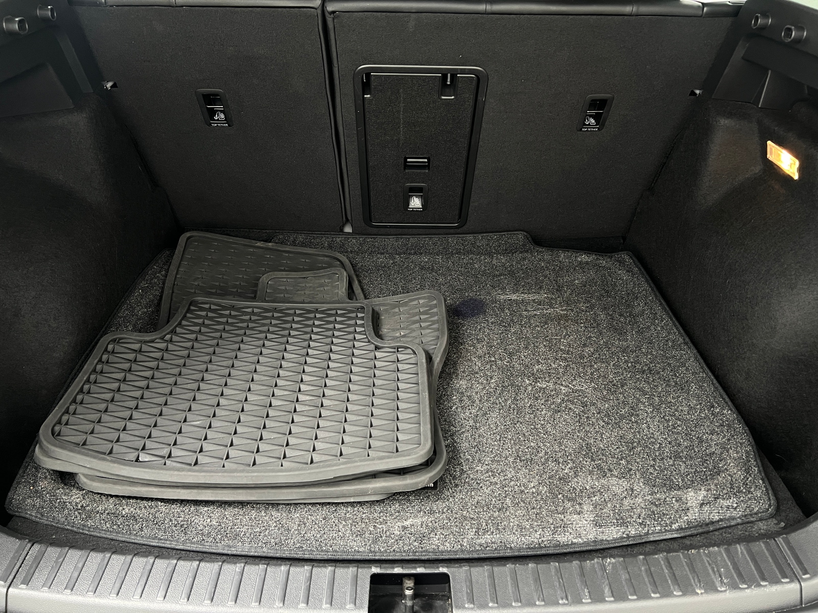 Thumbnail: 2022 Volkswagen Taos - 6