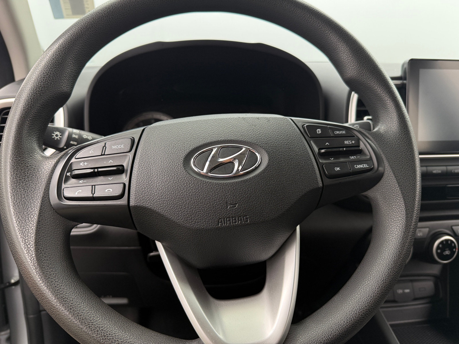 Thumbnail: 2022 Hyundai Venue - 5