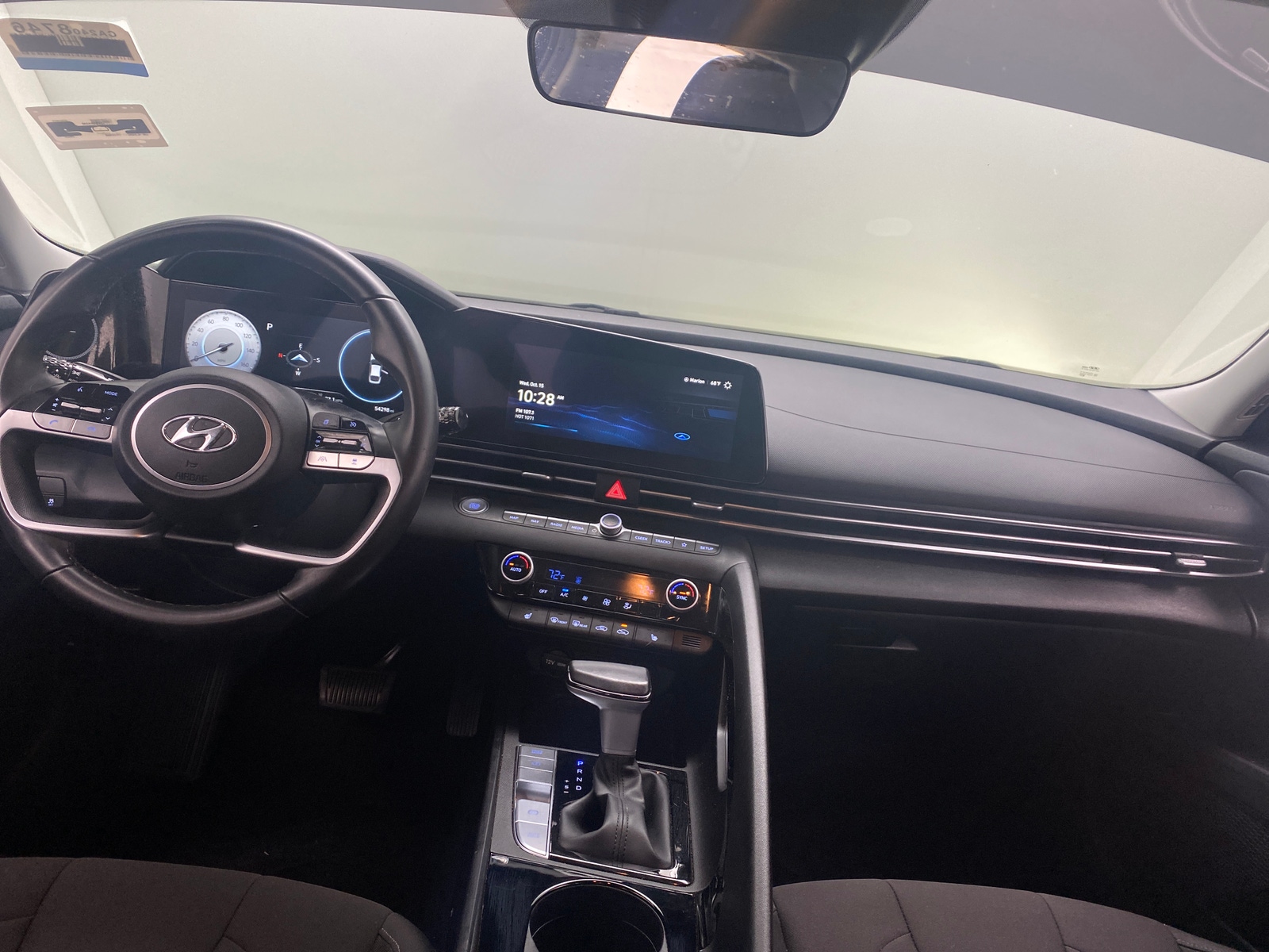 Thumbnail: 2023 Hyundai Elantra - 3