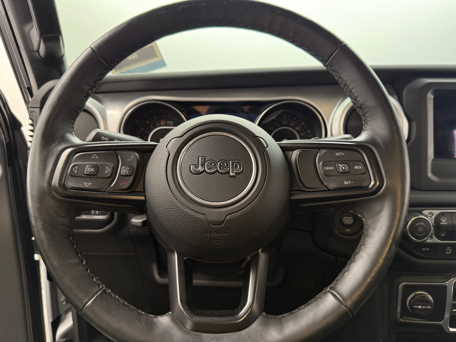 Thumbnail: 2019 Jeep Wrangler - 5