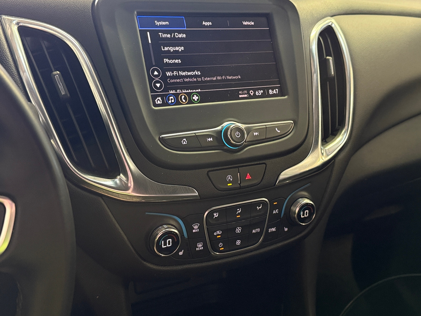 Thumbnail: 2024 Chevrolet Equinox - 4