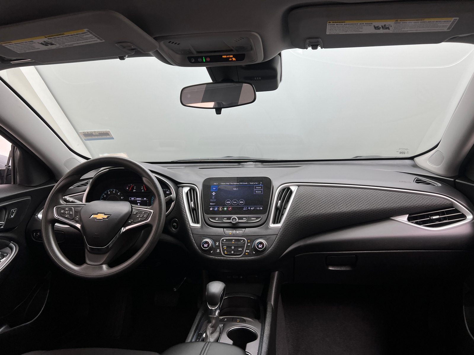Thumbnail: 2024 Chevrolet Malibu - 3