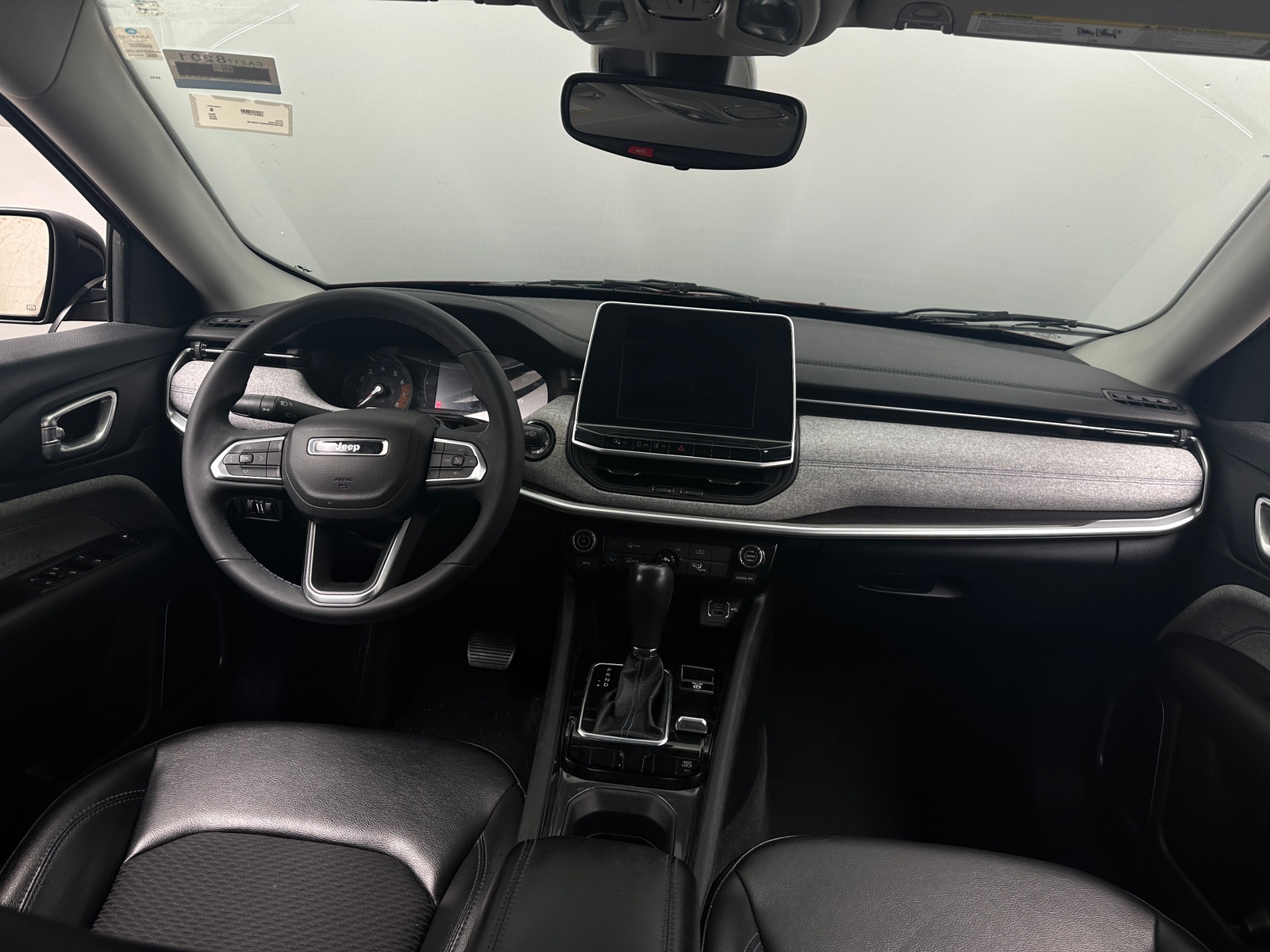Thumbnail: 2022 Jeep Compass - 3