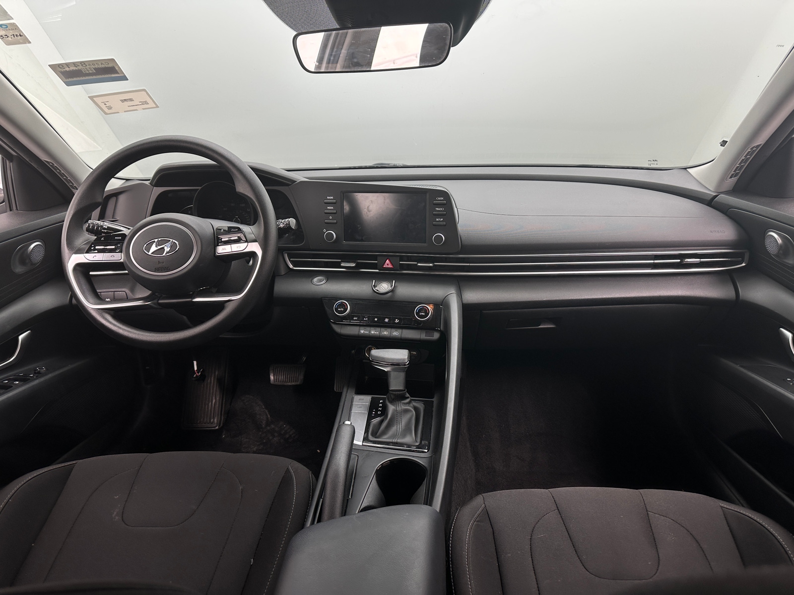 Thumbnail: 2022 Hyundai Elantra - 3