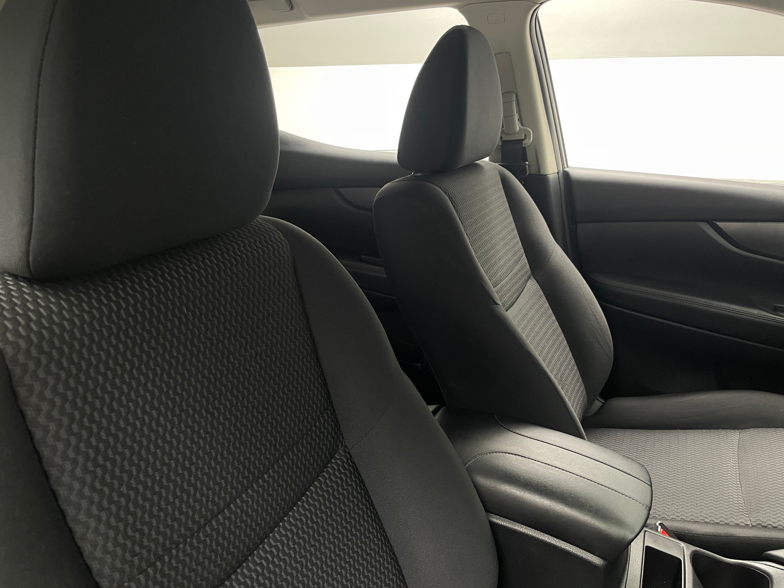 Thumbnail: 2019 Nissan Rogue Sport - 2