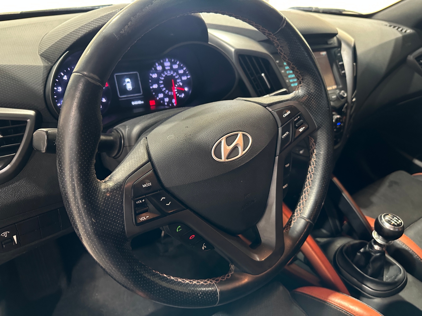 Thumbnail: 2016 Hyundai Veloster - 3