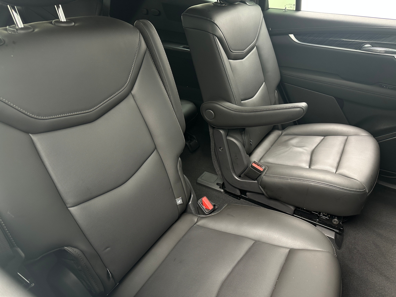 Thumbnail: 2025 Cadillac XT6 - 5