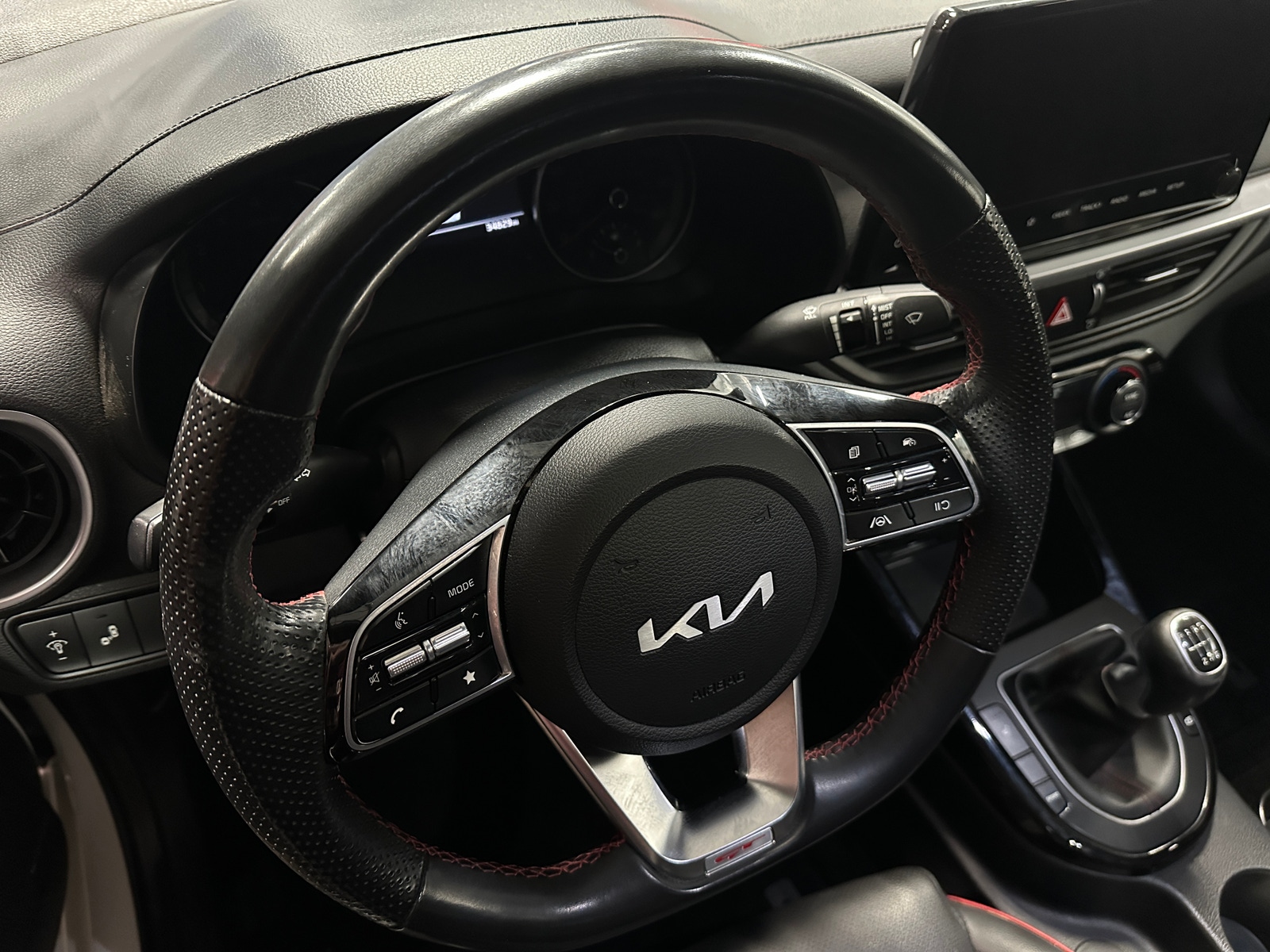 Thumbnail: 2023 Kia Forte - 4