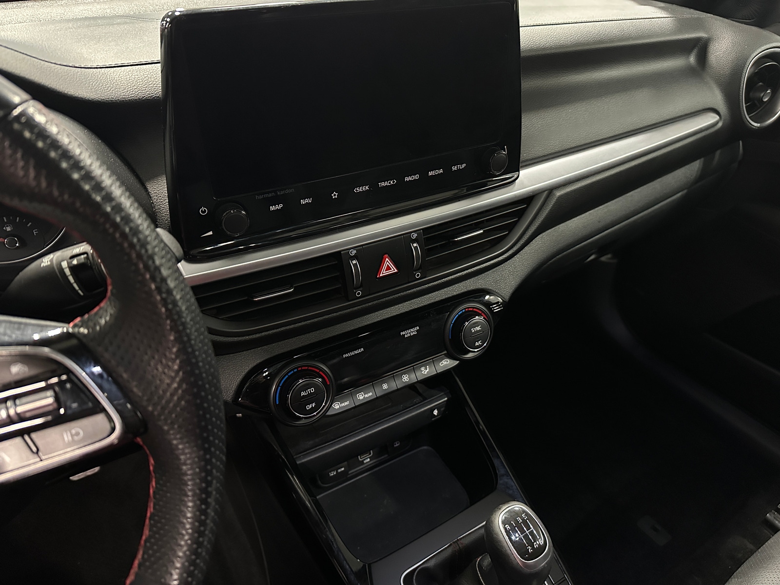 Thumbnail: 2023 Kia Forte - 3