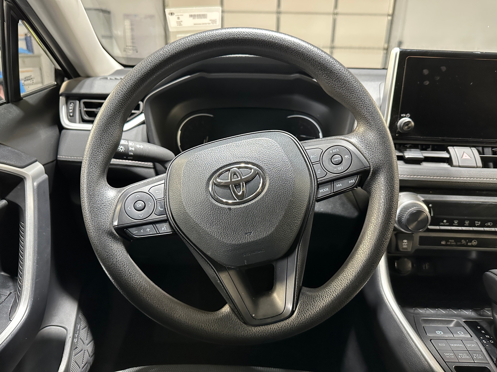 Thumbnail: 2024 Toyota RAV4 - 5