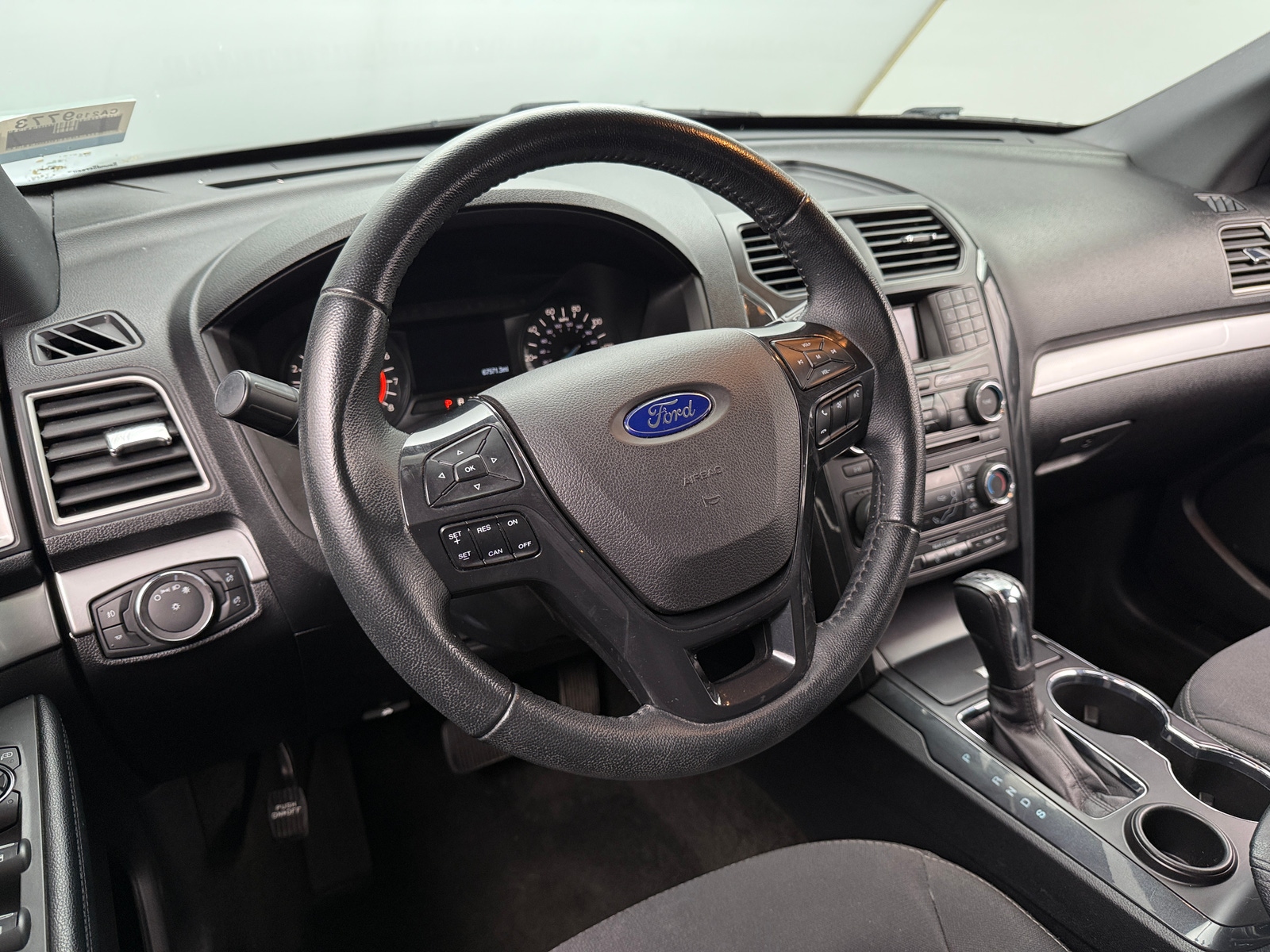 Thumbnail: 2017 Ford Explorer - 5