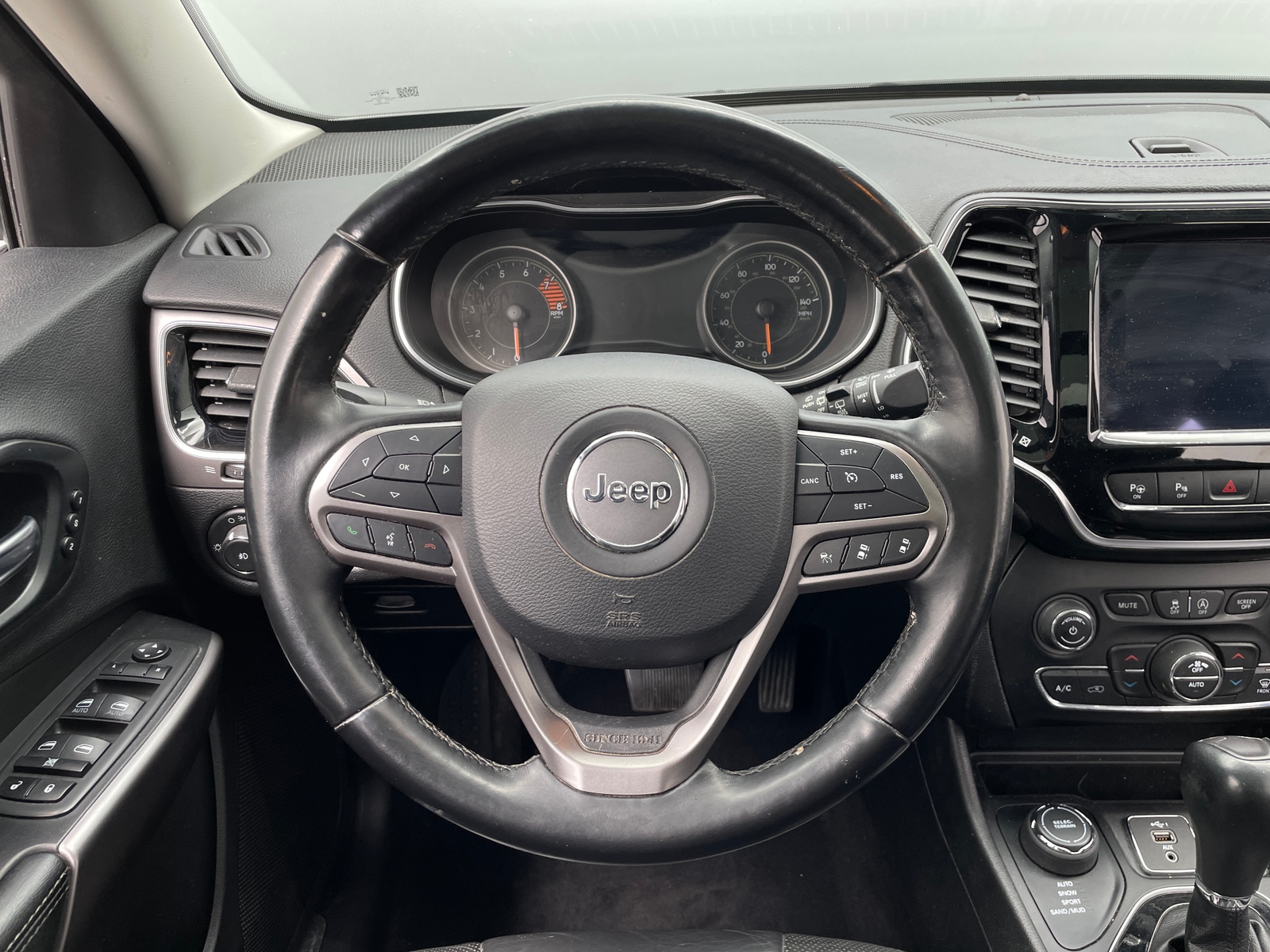 Thumbnail: 2021 Jeep Cherokee - 4