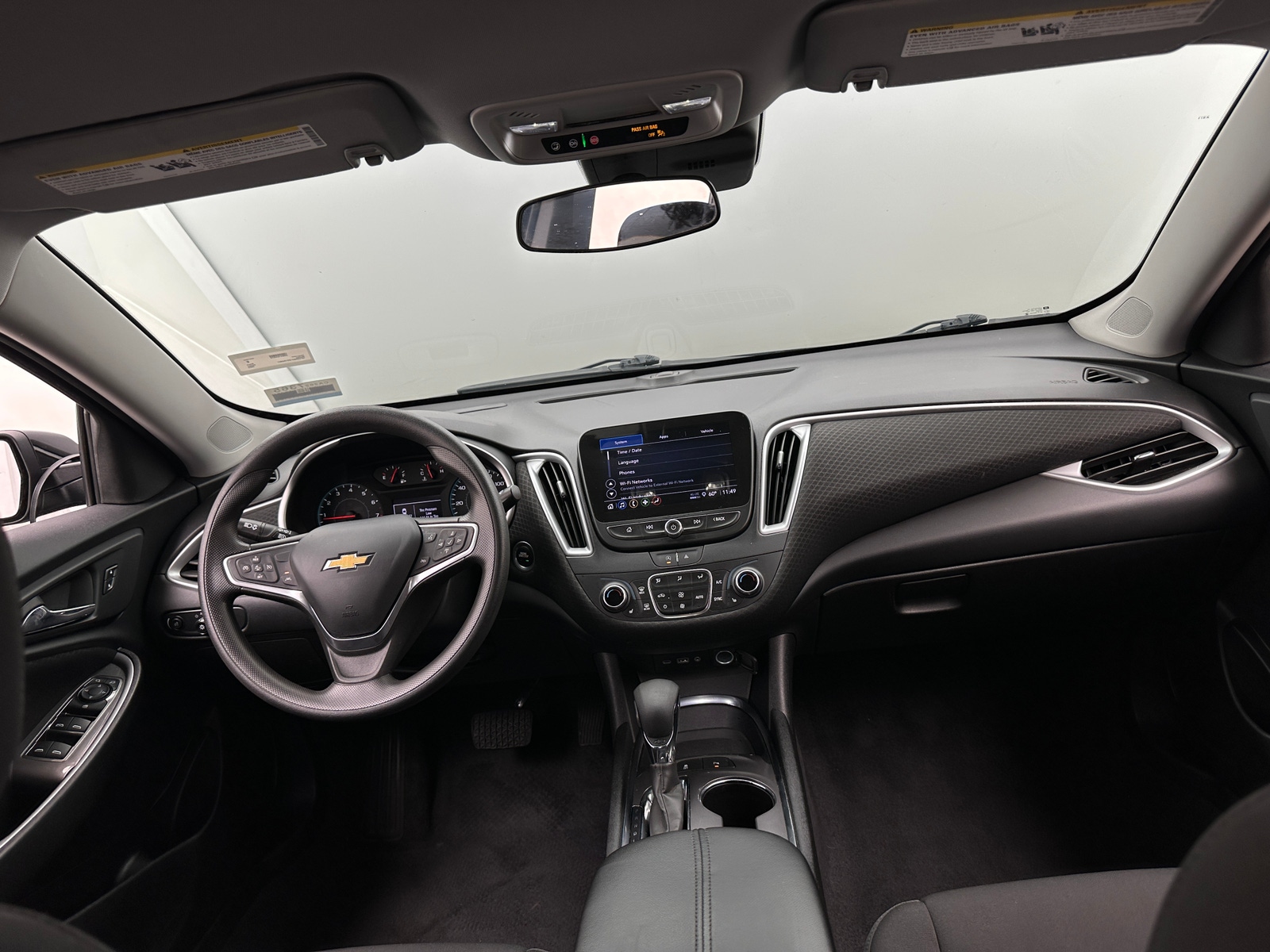 Thumbnail: 2023 Chevrolet Malibu - 3