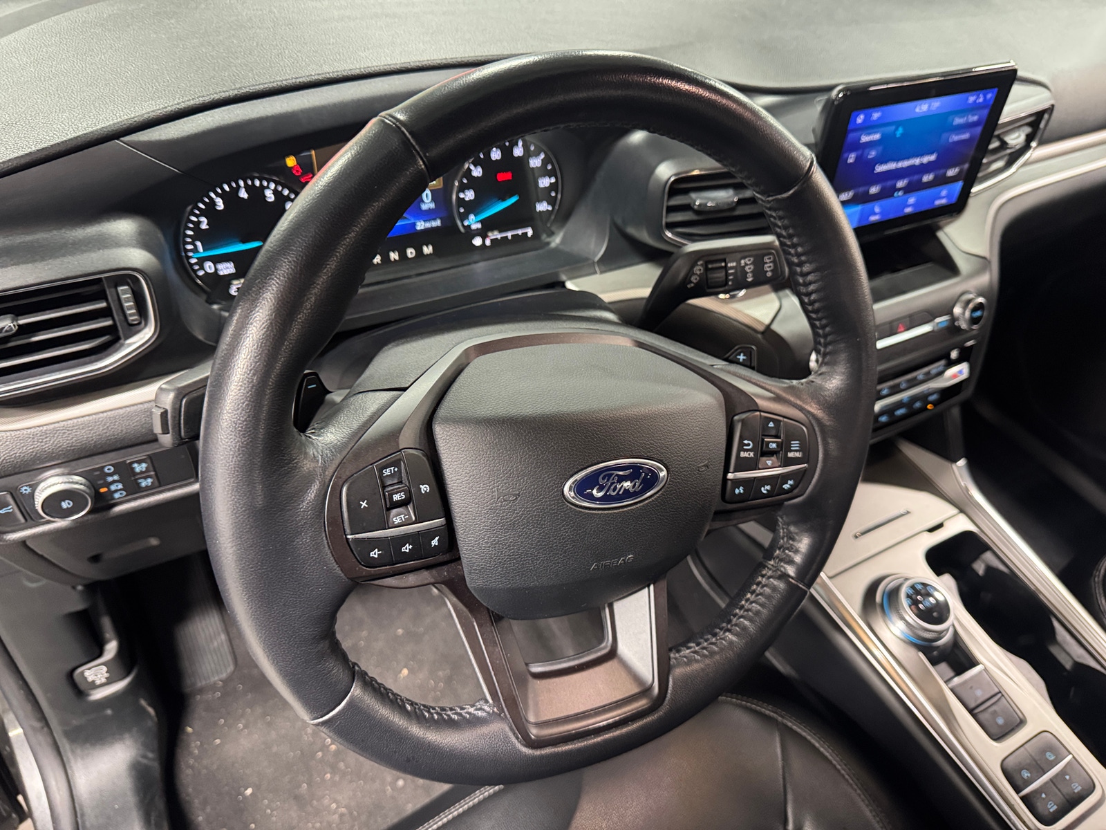 Thumbnail: 2020 Ford Explorer - 5