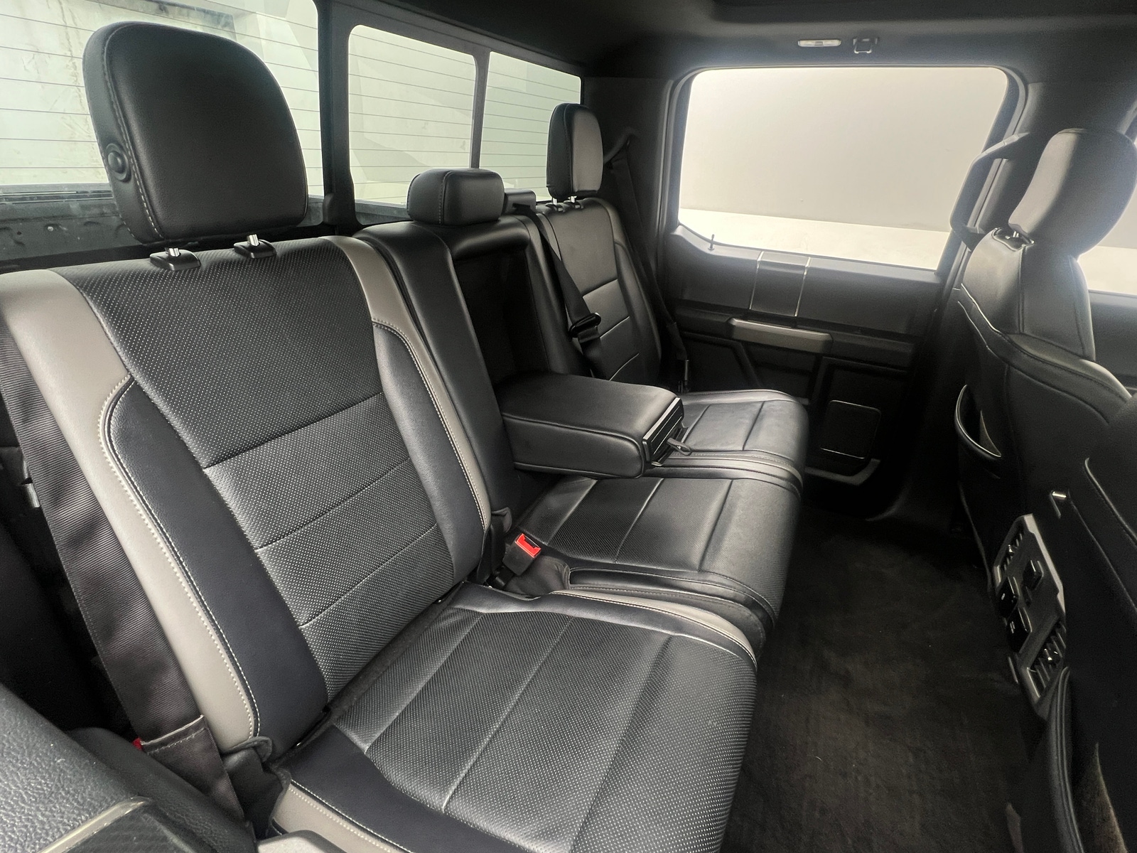 Thumbnail: 2018 Ford Econoline - 5