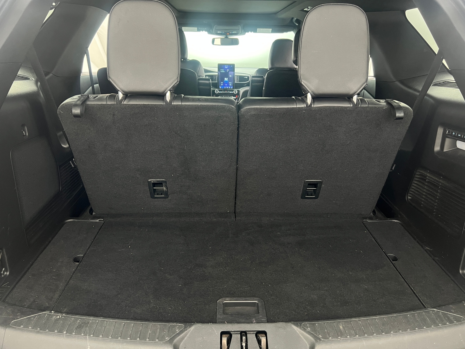 Thumbnail: 2021 Ford Explorer - 6