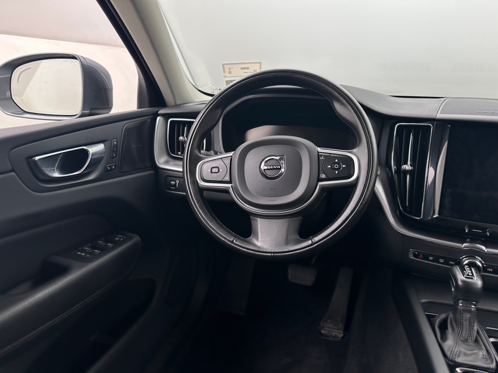 Thumbnail: 2020 Volvo XC60 - 4