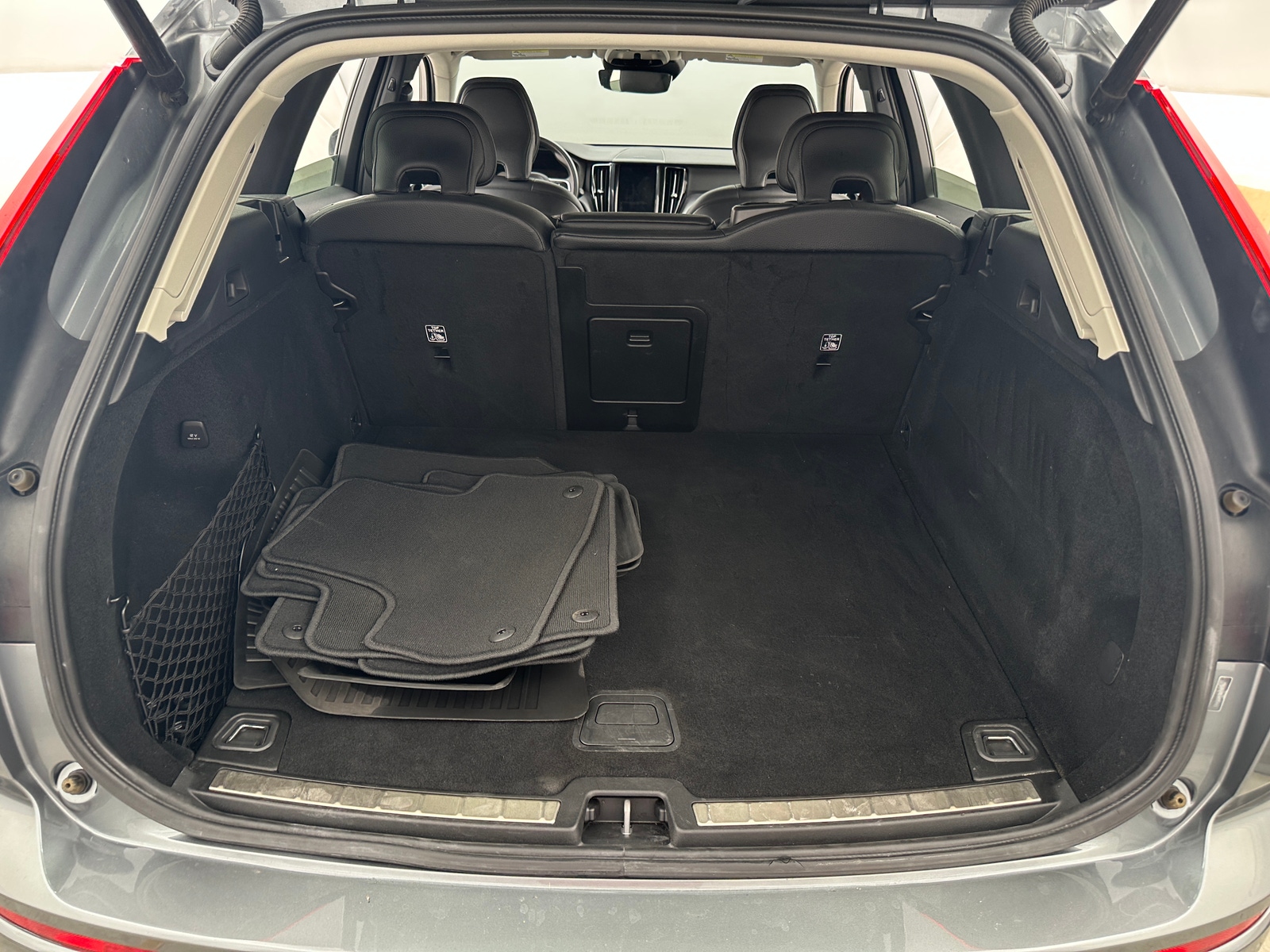 Thumbnail: 2020 Volvo XC60 - 6