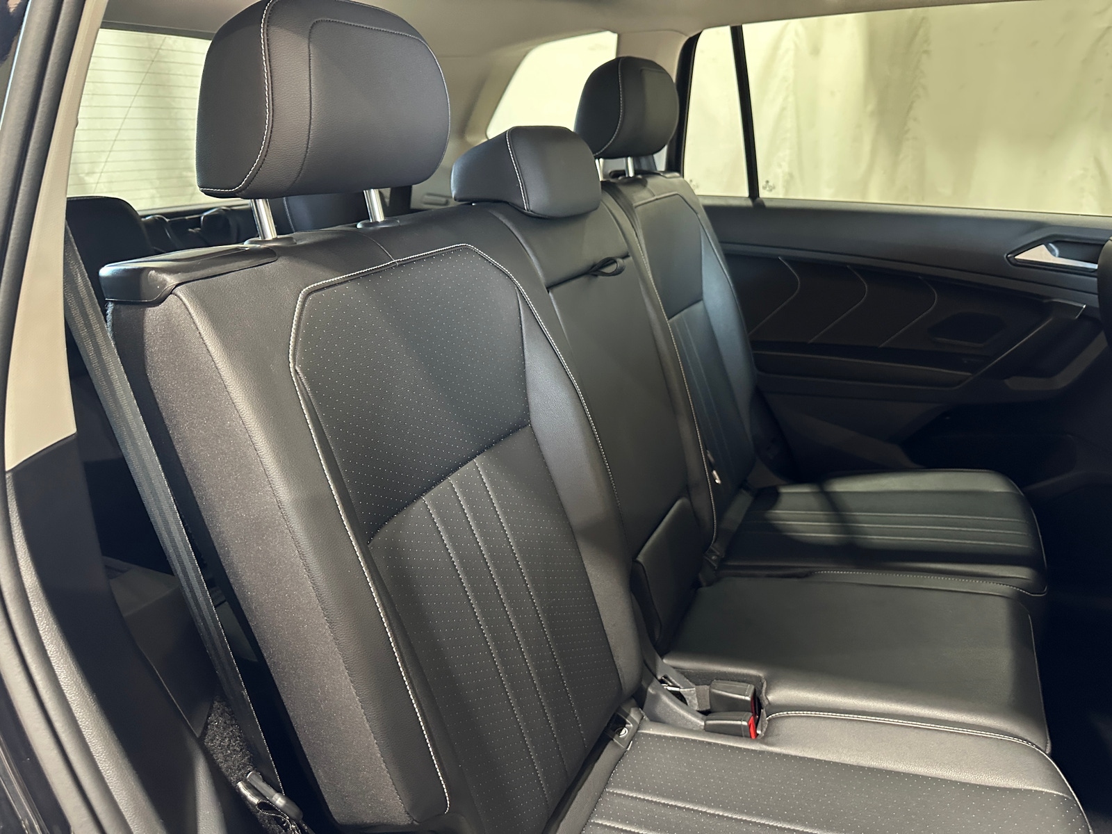 Thumbnail: 2024 Volkswagen Tiguan - 6