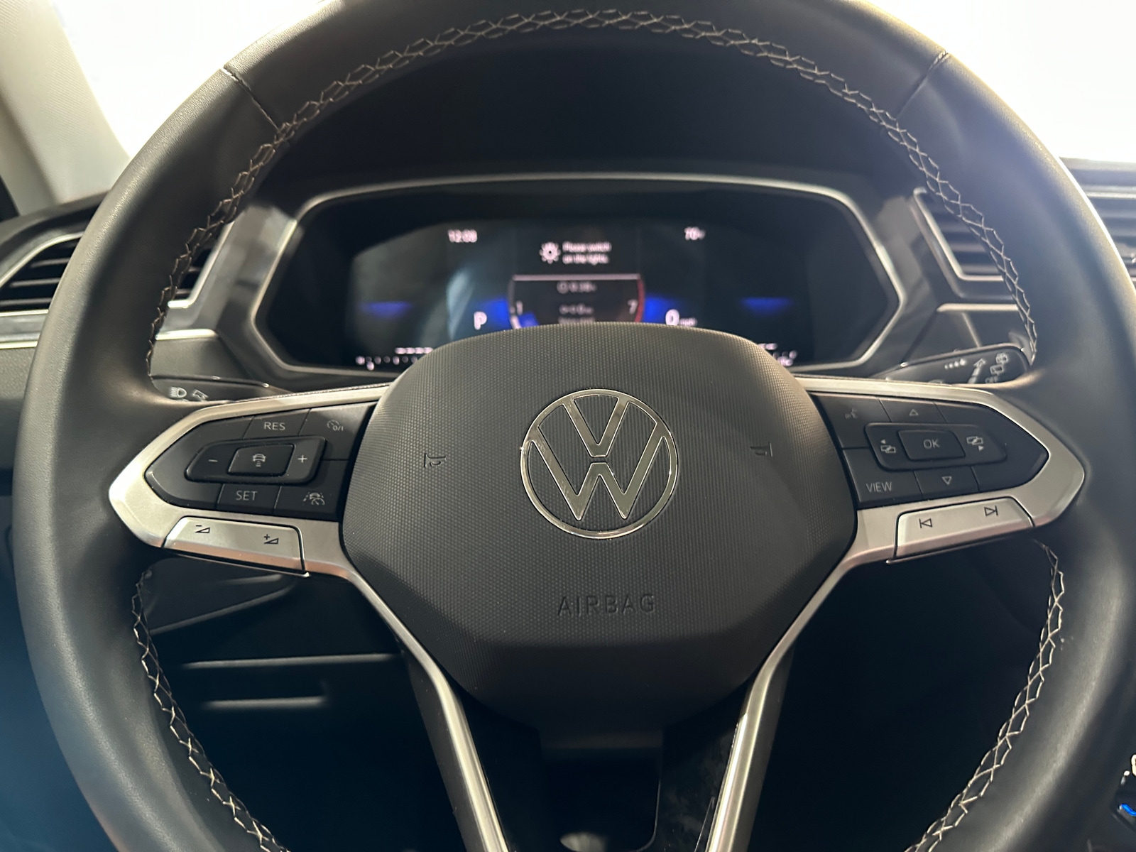 Thumbnail: 2024 Volkswagen Tiguan - 5