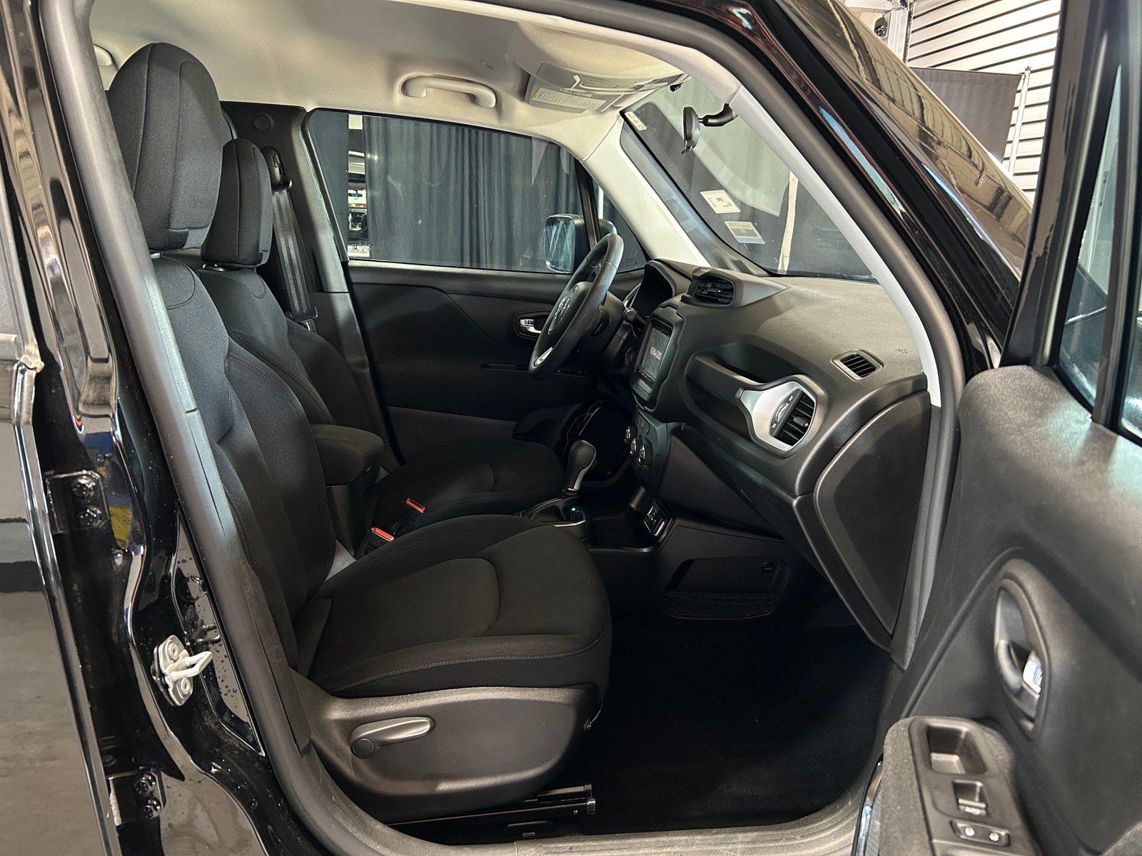 Thumbnail: 2020 Jeep Renegade - 2