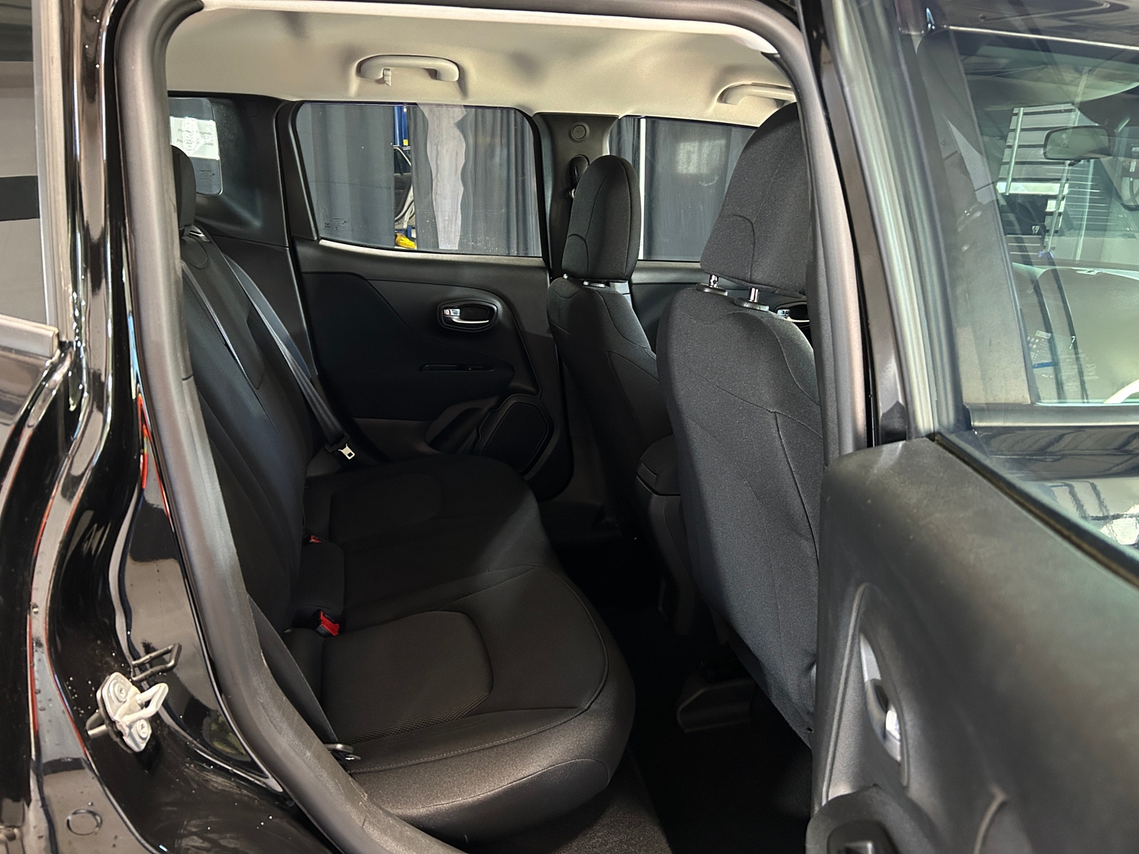 Thumbnail: 2020 Jeep Renegade - 6