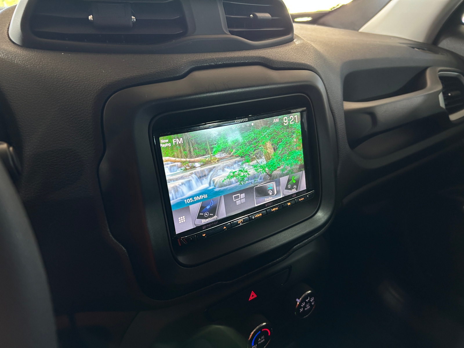 Thumbnail: 2020 Jeep Renegade - 4