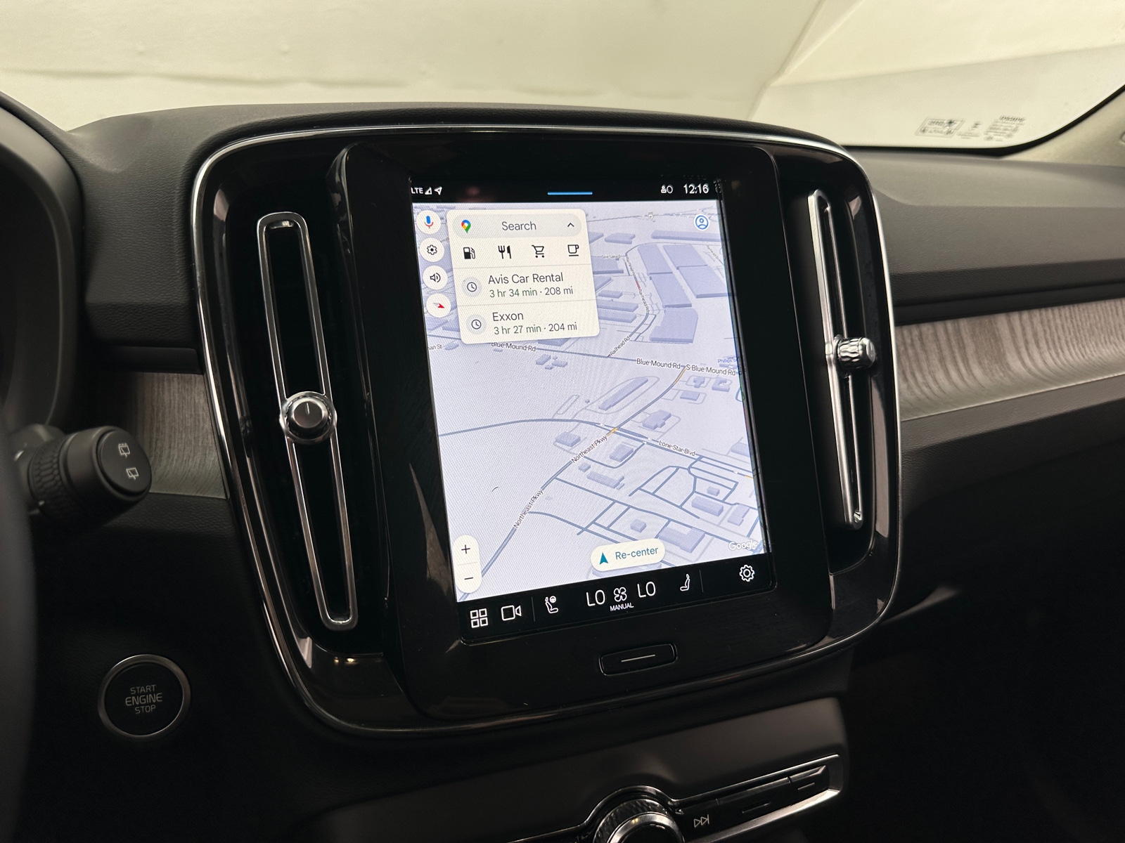 Thumbnail: 2025 Volvo XC40 - 4