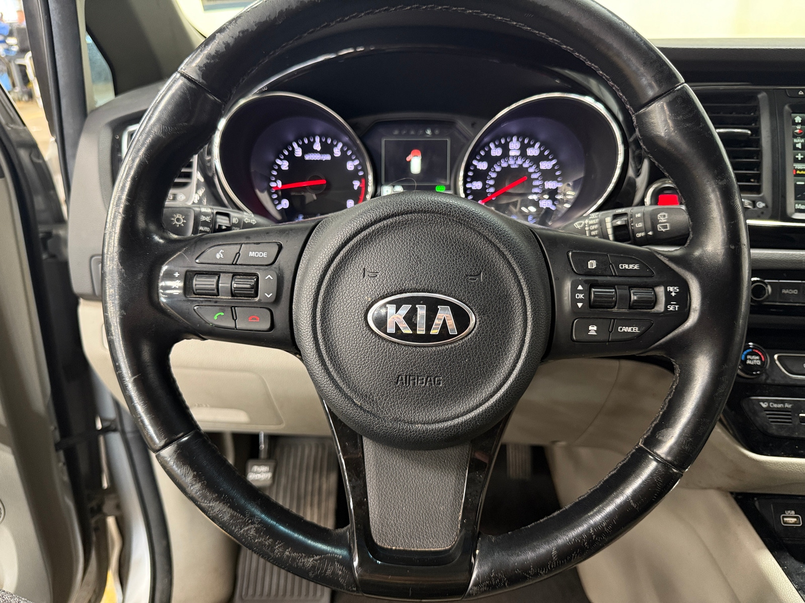 Thumbnail: 2016 Kia Sedona - 4