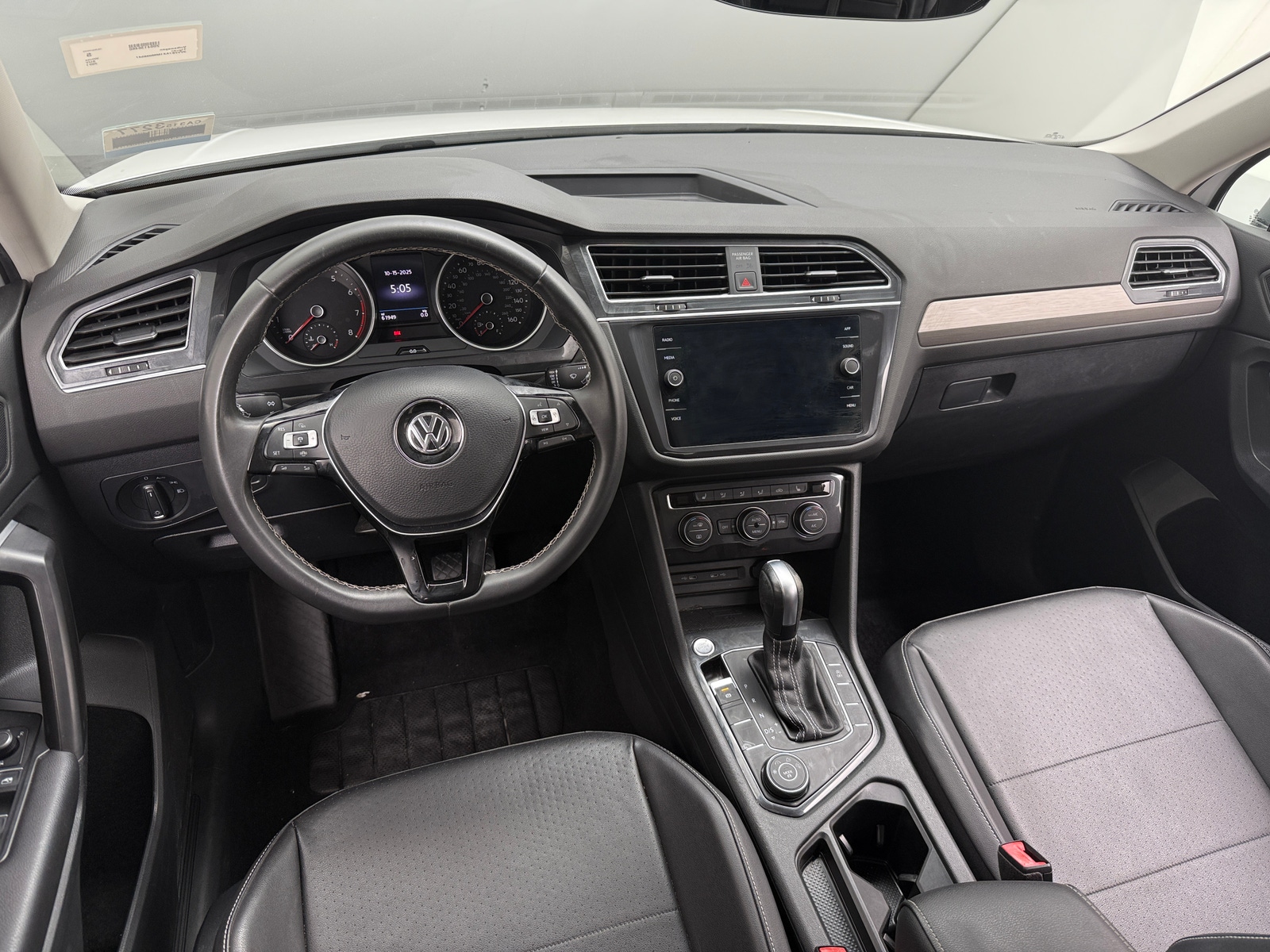 Thumbnail: 2021 Volkswagen Tiguan - 2