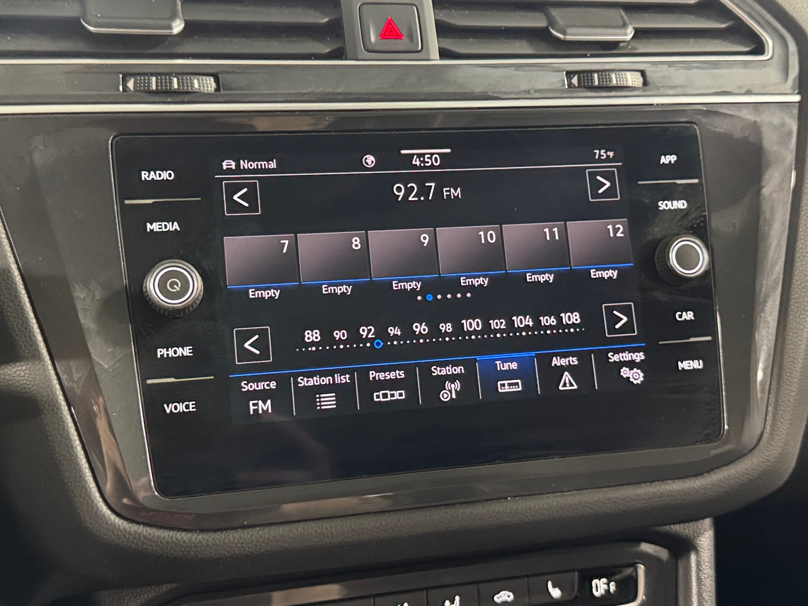 Thumbnail: 2021 Volkswagen Tiguan - 3