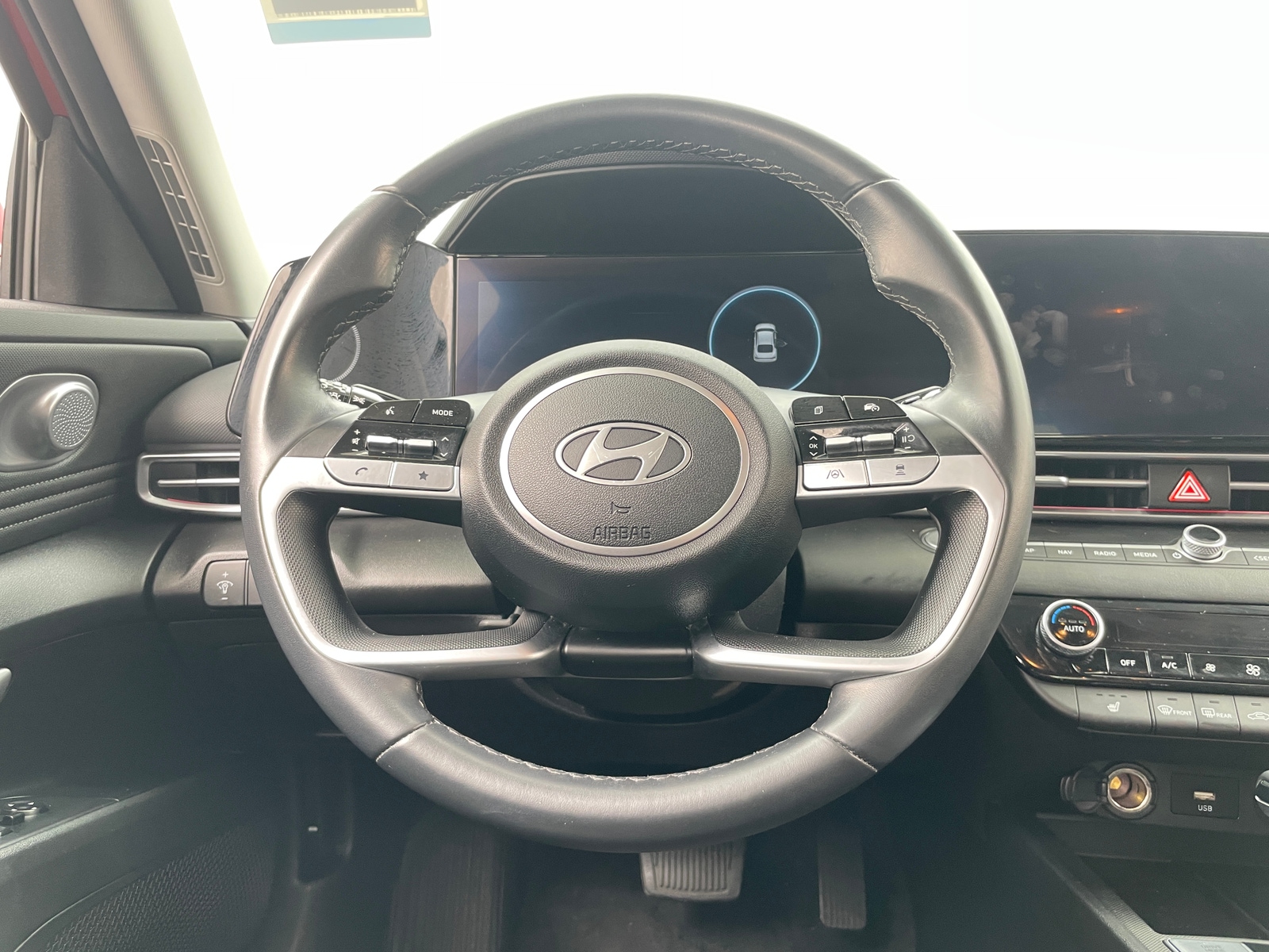 Thumbnail: 2024 Hyundai Elantra - 4