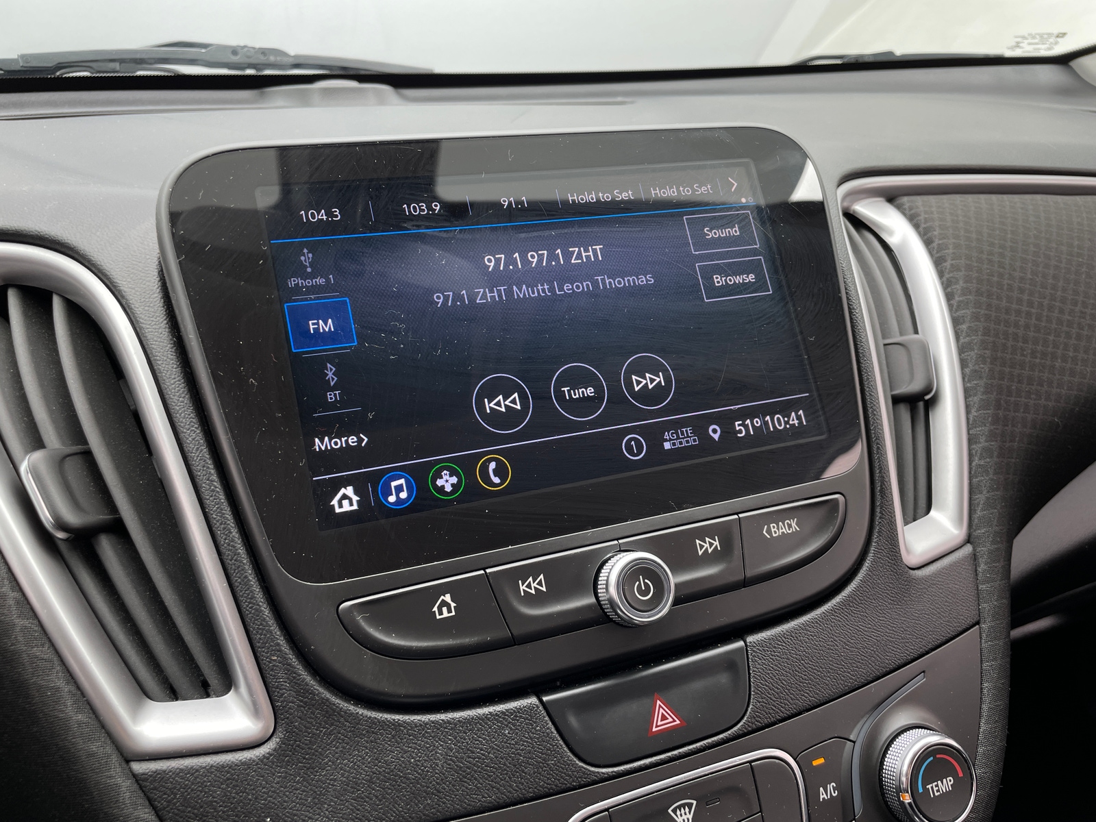 Thumbnail: 2019 Chevrolet Malibu - 4