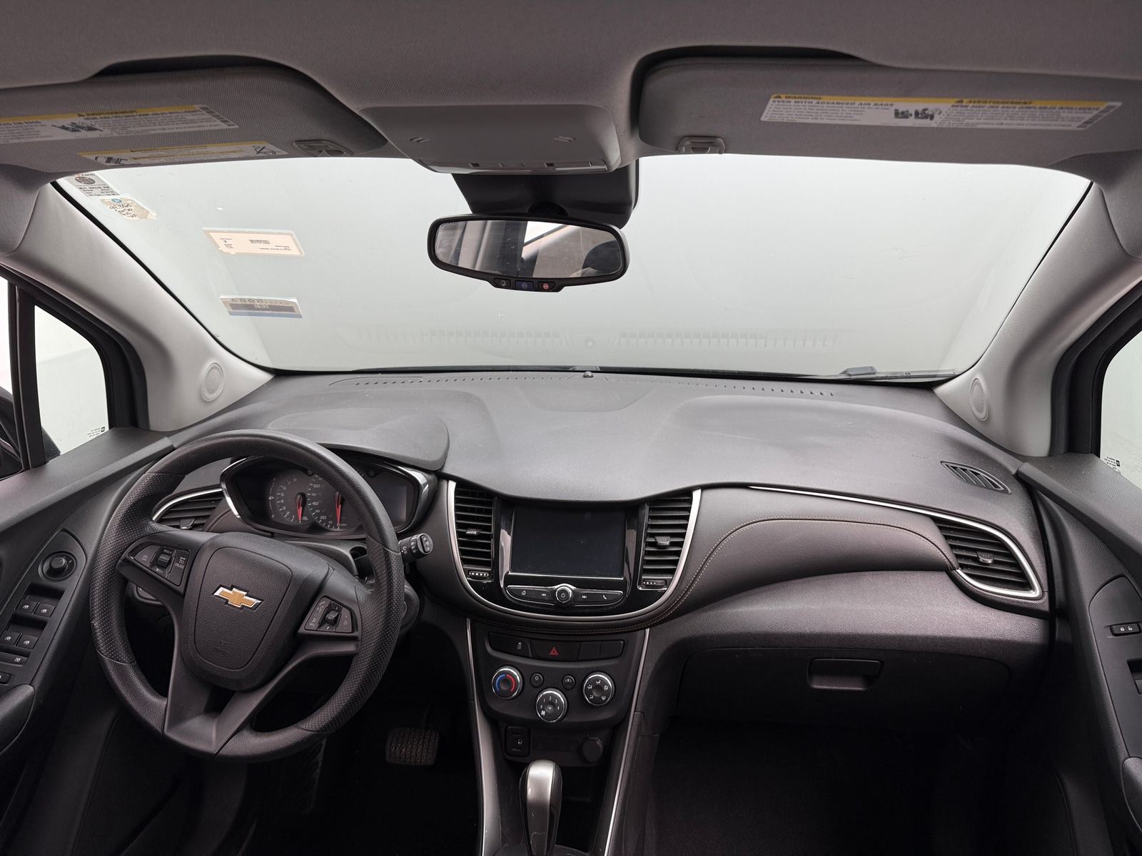 Thumbnail: 2017 Chevrolet Trax - 3