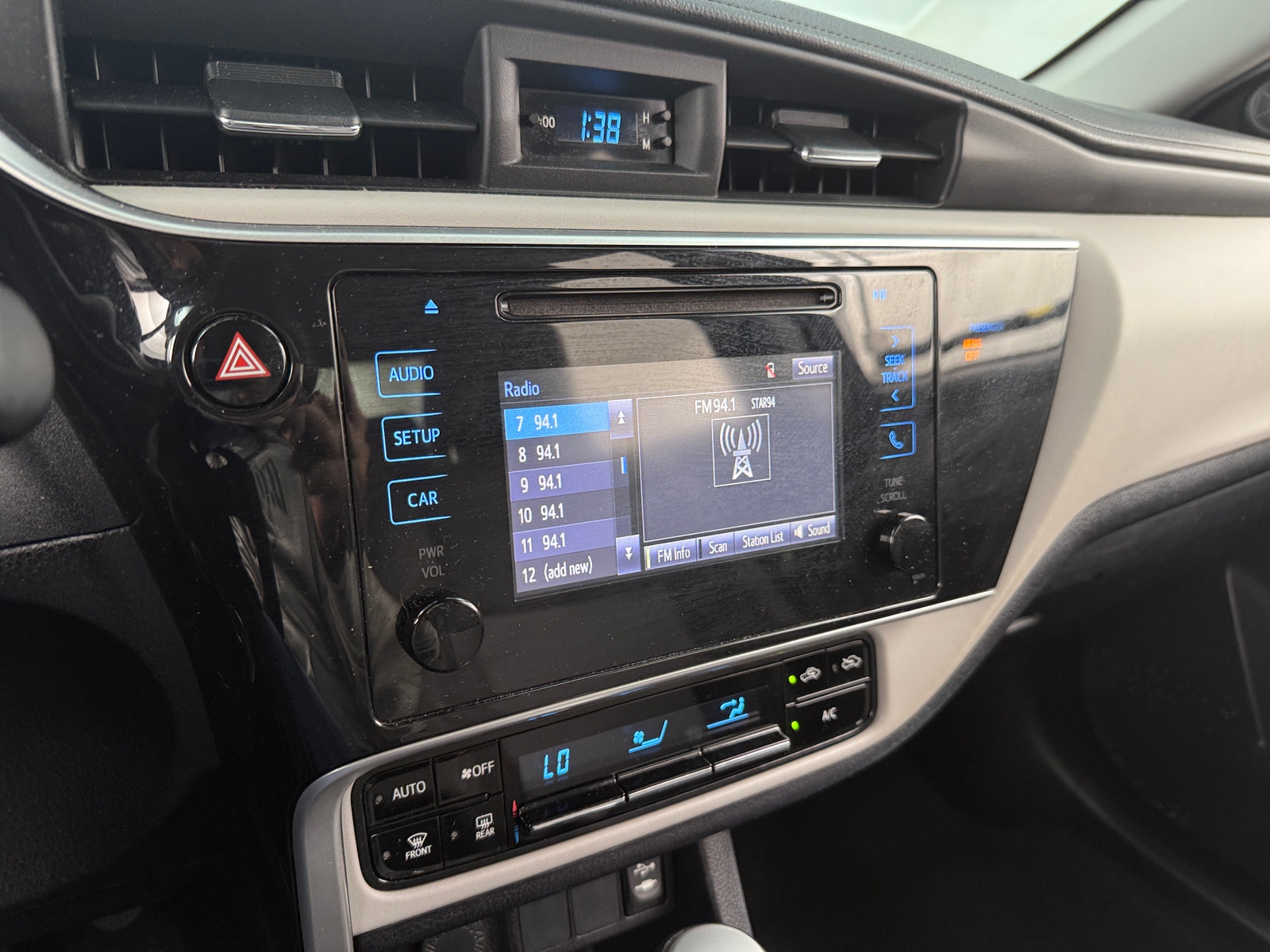 Thumbnail: 2019 Toyota Corolla - 4