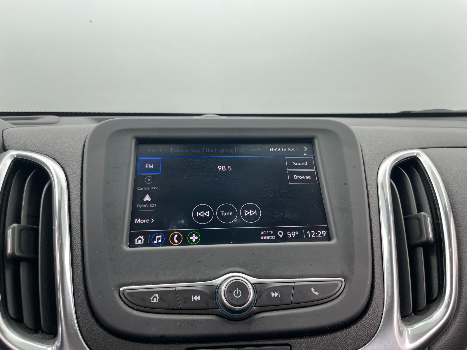 Thumbnail: 2023 Chevrolet Equinox - 4