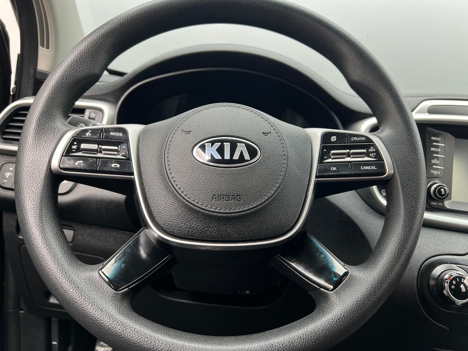 Thumbnail: 2020 Kia Sorento - 5