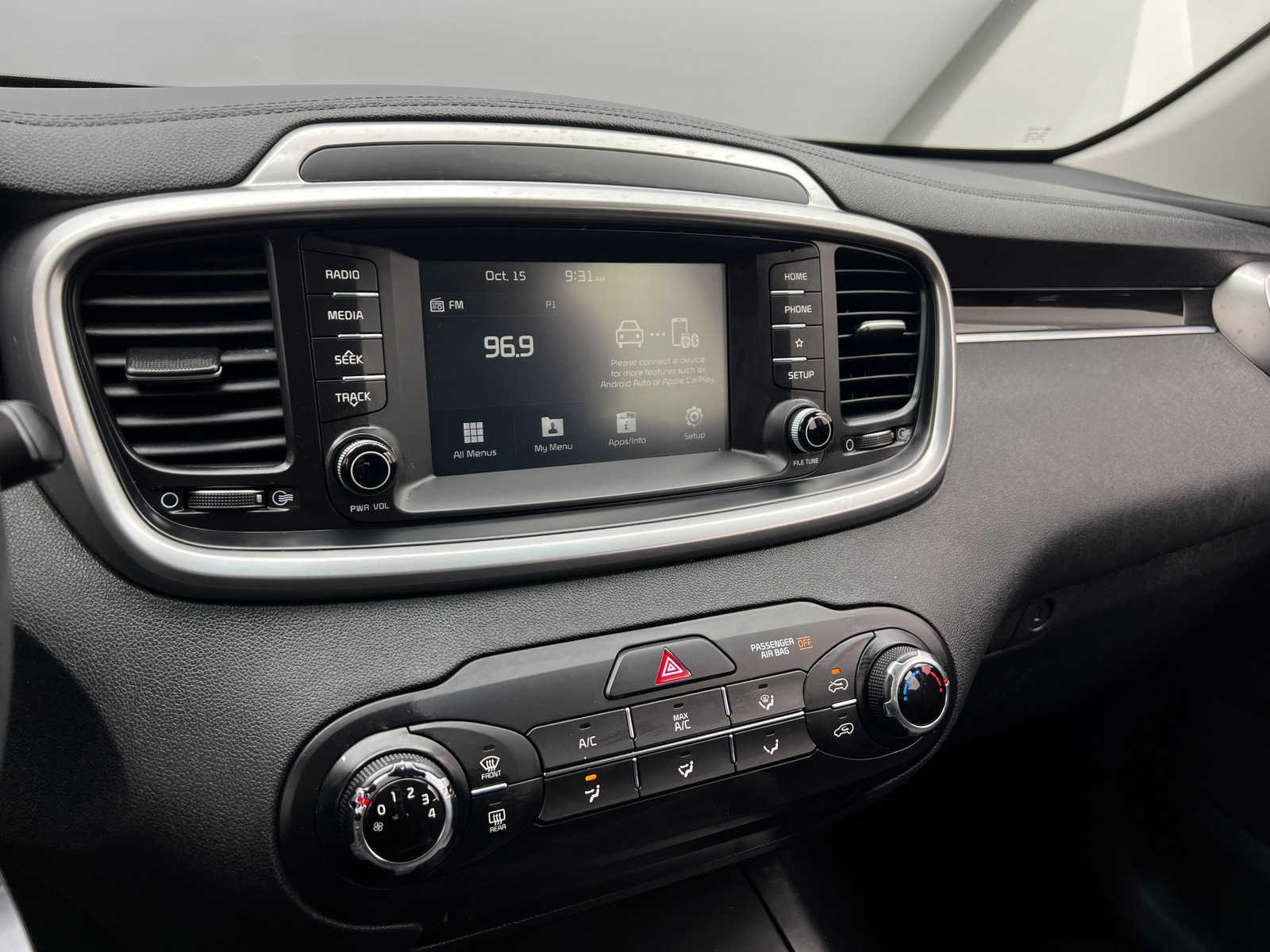 Thumbnail: 2020 Kia Sorento - 4