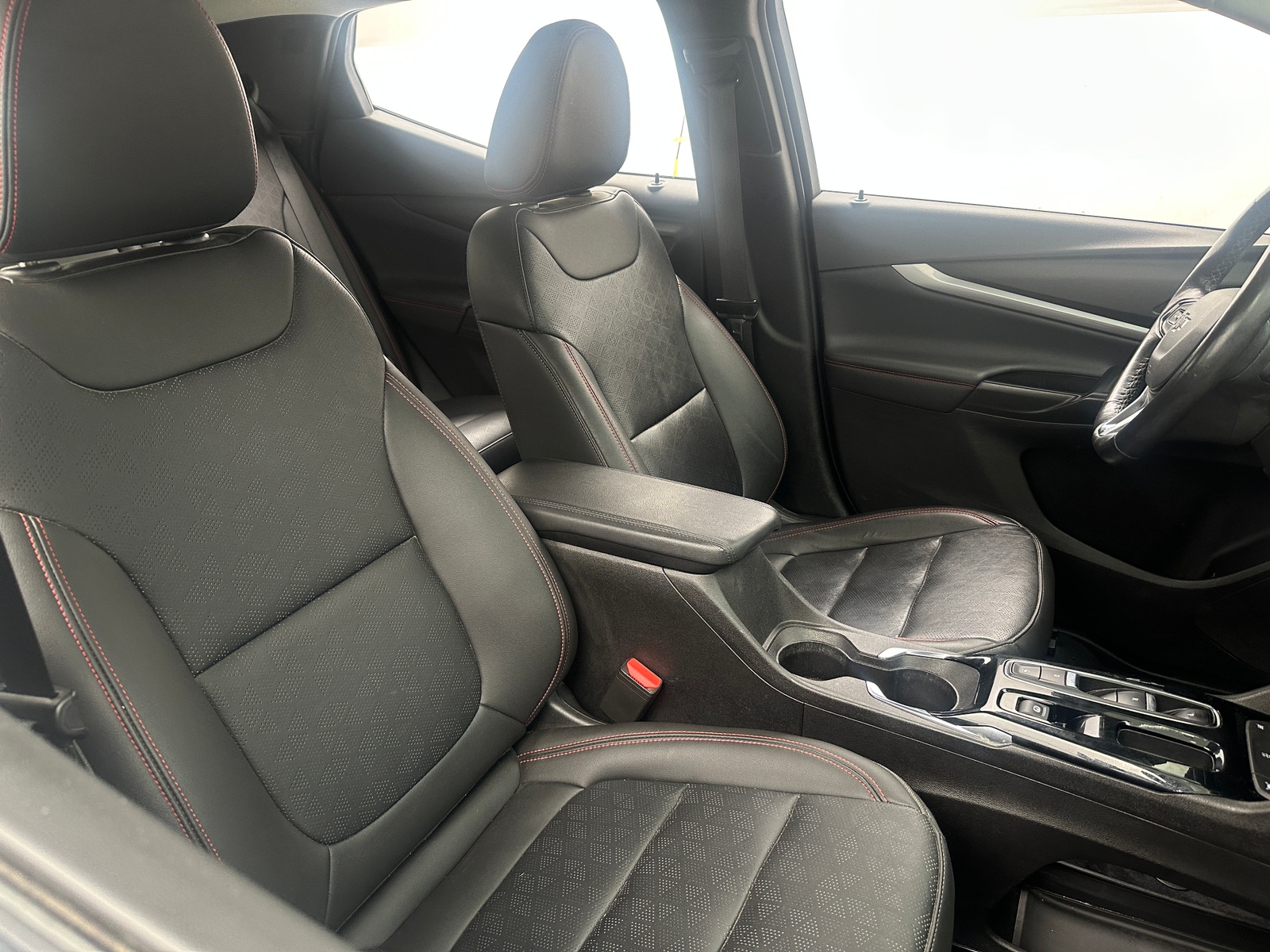 Thumbnail: 2023 Chevrolet Bolt EUV - 2