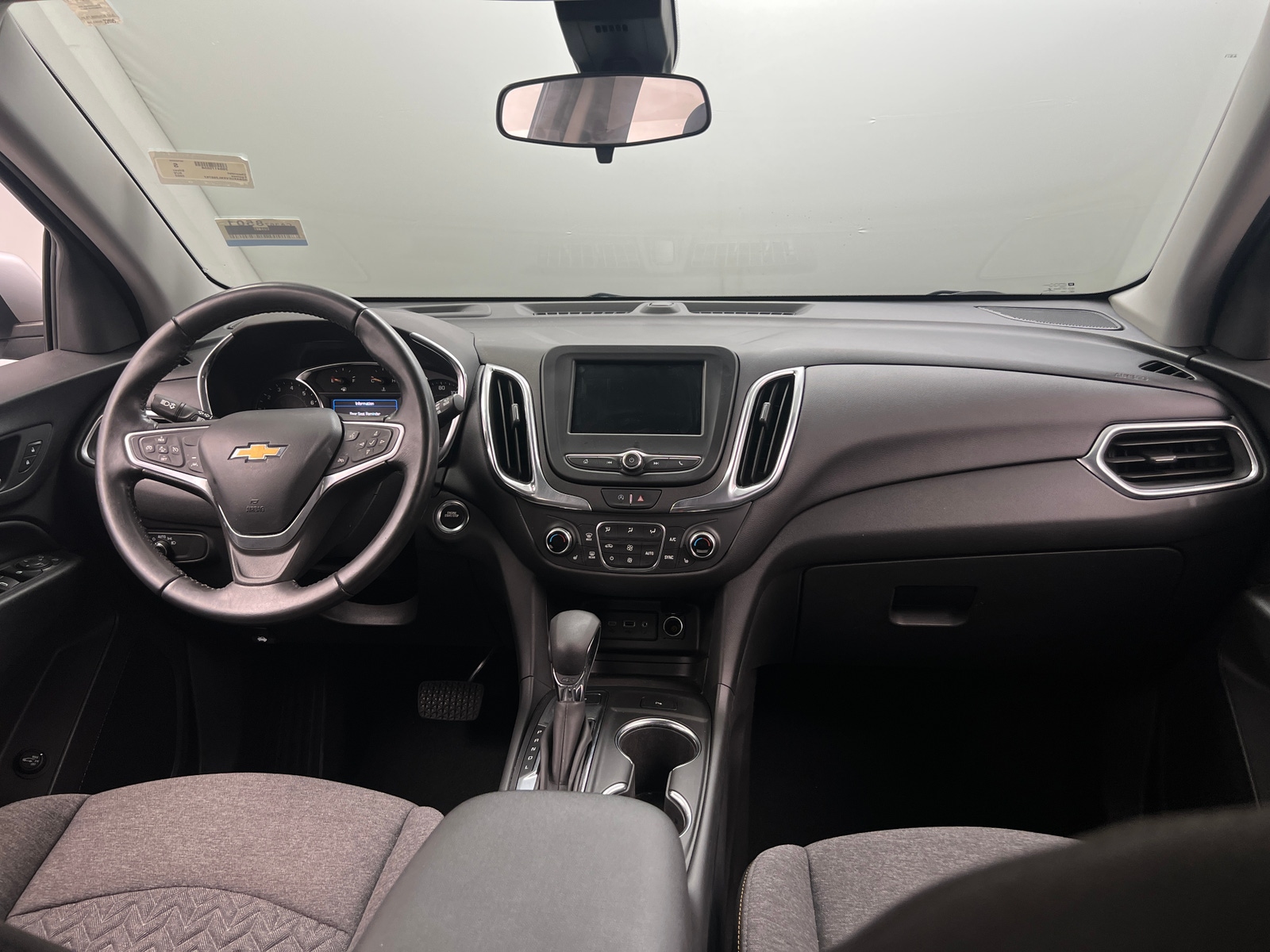 Thumbnail: 2022 Chevrolet Equinox - 3