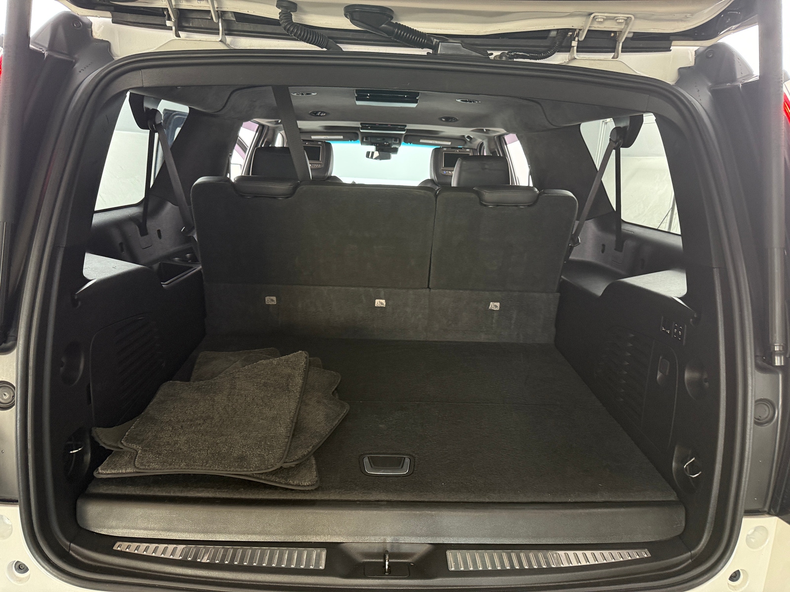 Thumbnail: 2018 Cadillac Escalade - 6