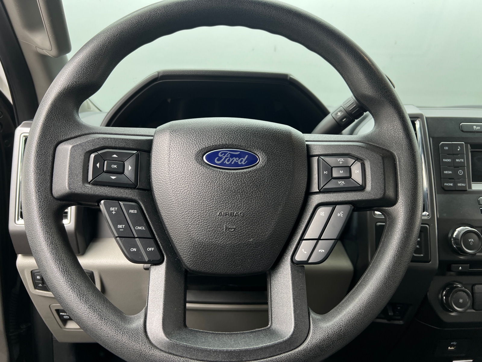 Thumbnail: 2016 Ford Econoline - 5