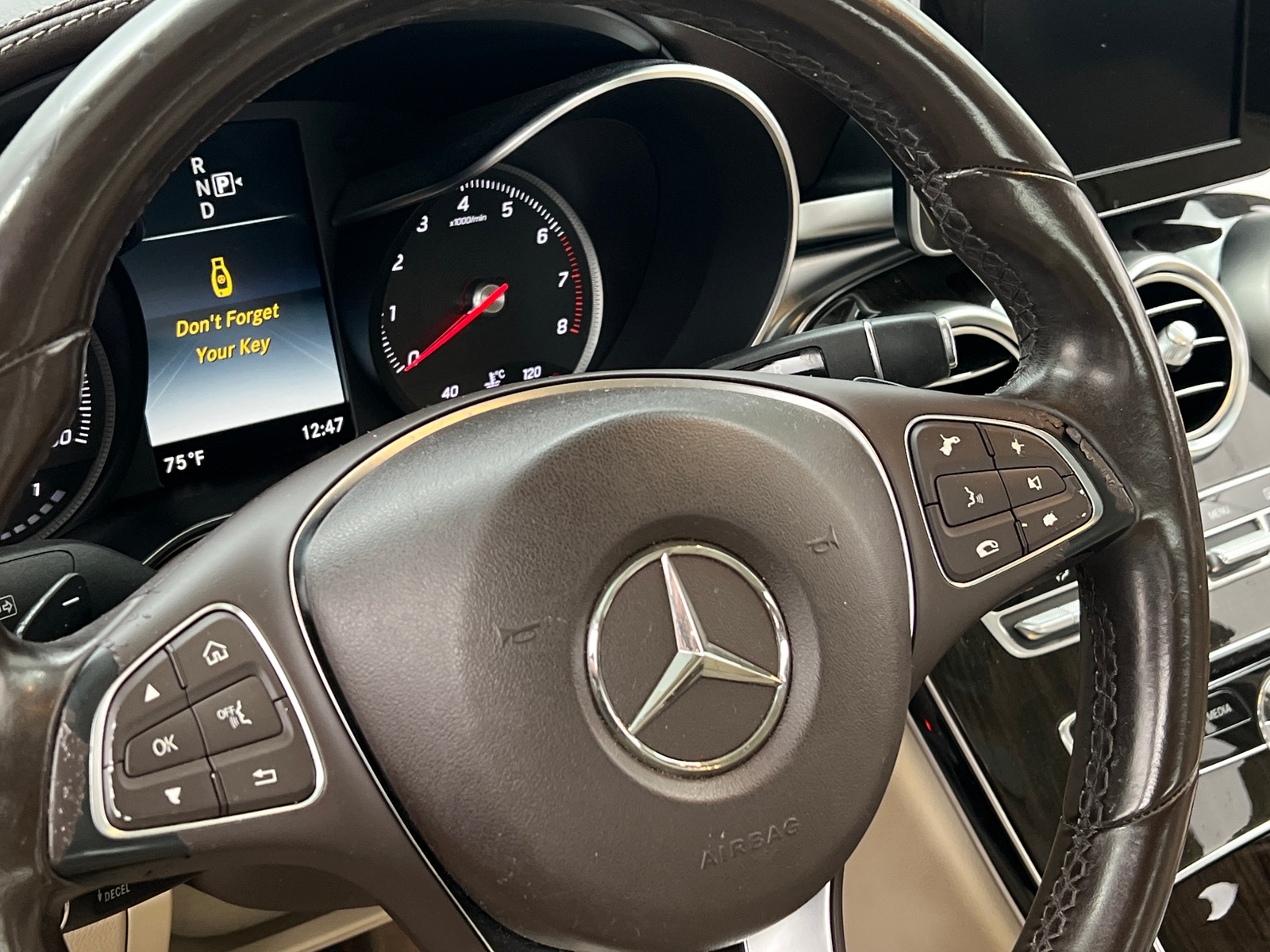Thumbnail: 2015 Mercedes-Benz C-Class - 4