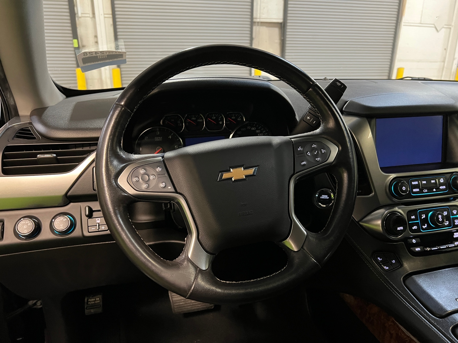 Thumbnail: 2019 Chevrolet Tahoe - 4