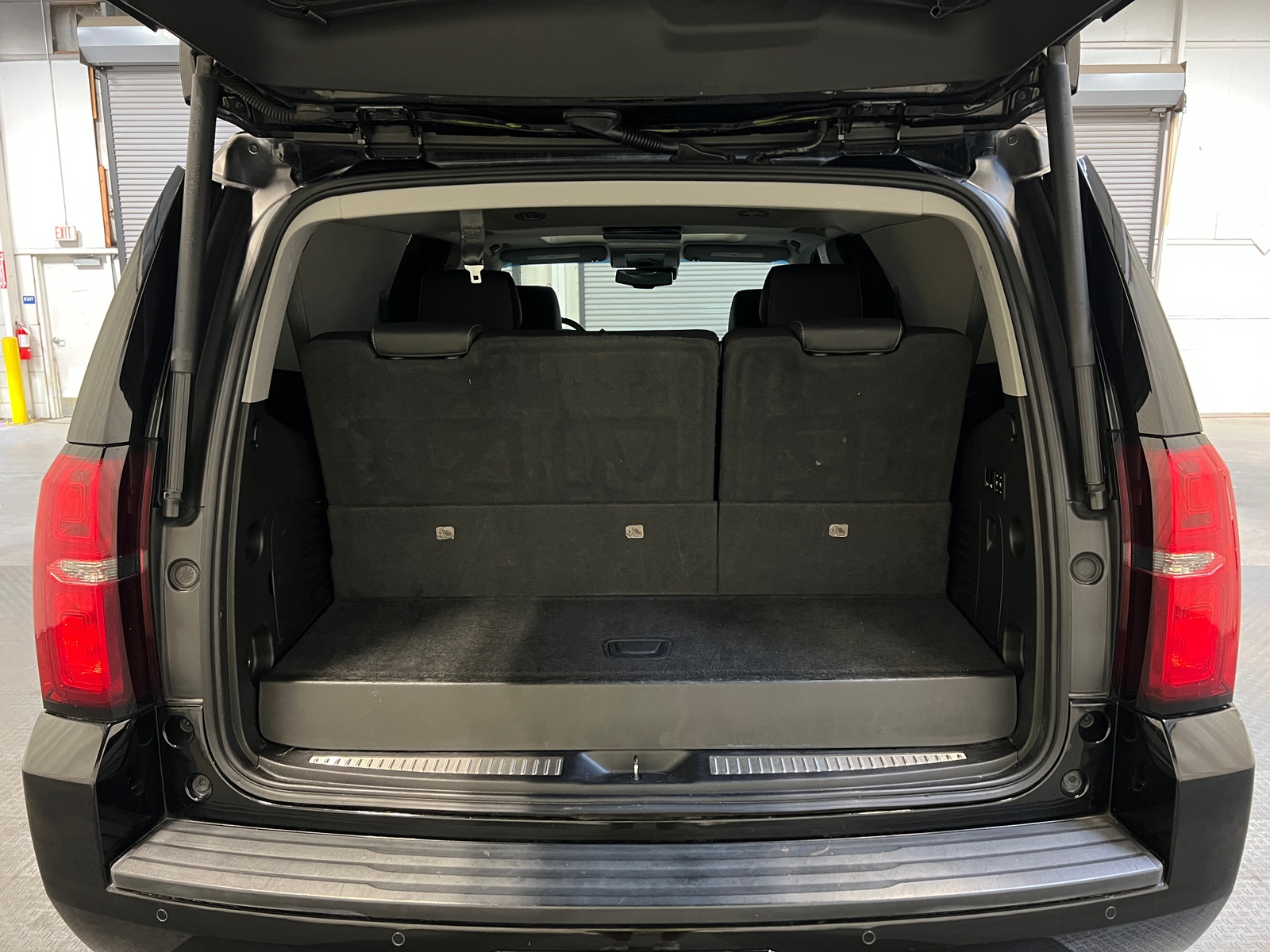 Thumbnail: 2019 Chevrolet Tahoe - 6