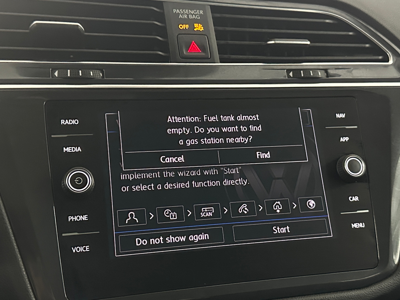 Thumbnail: 2020 Volkswagen Tiguan - 3