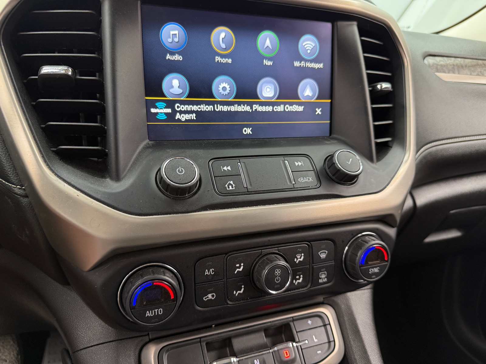 Thumbnail: 2021 GMC Acadia - 3