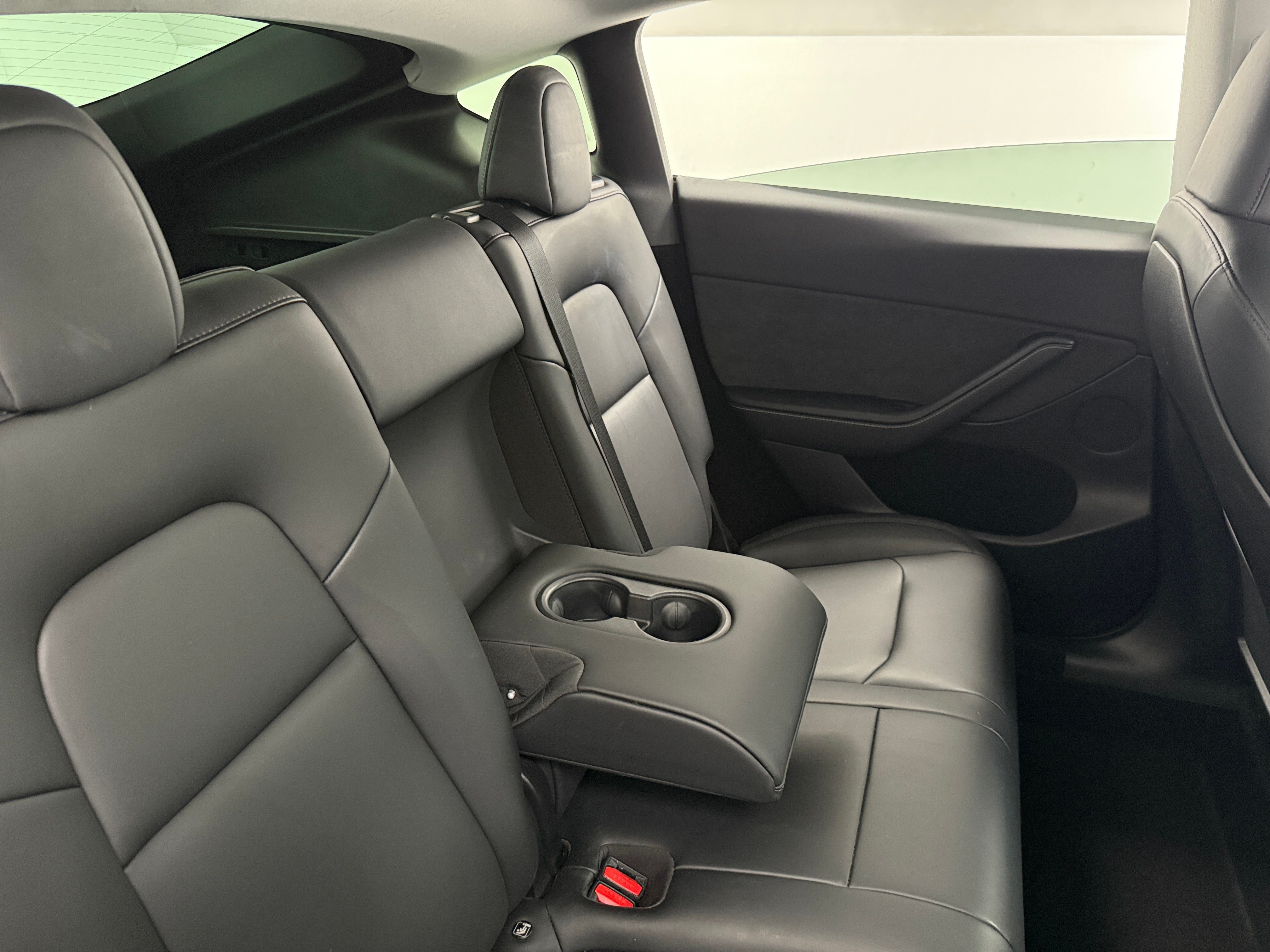 Used 2023 Tesla Model Y Long Range with VIN 7SAYGDEEXPA098637 for sale in Oak Creek, WI